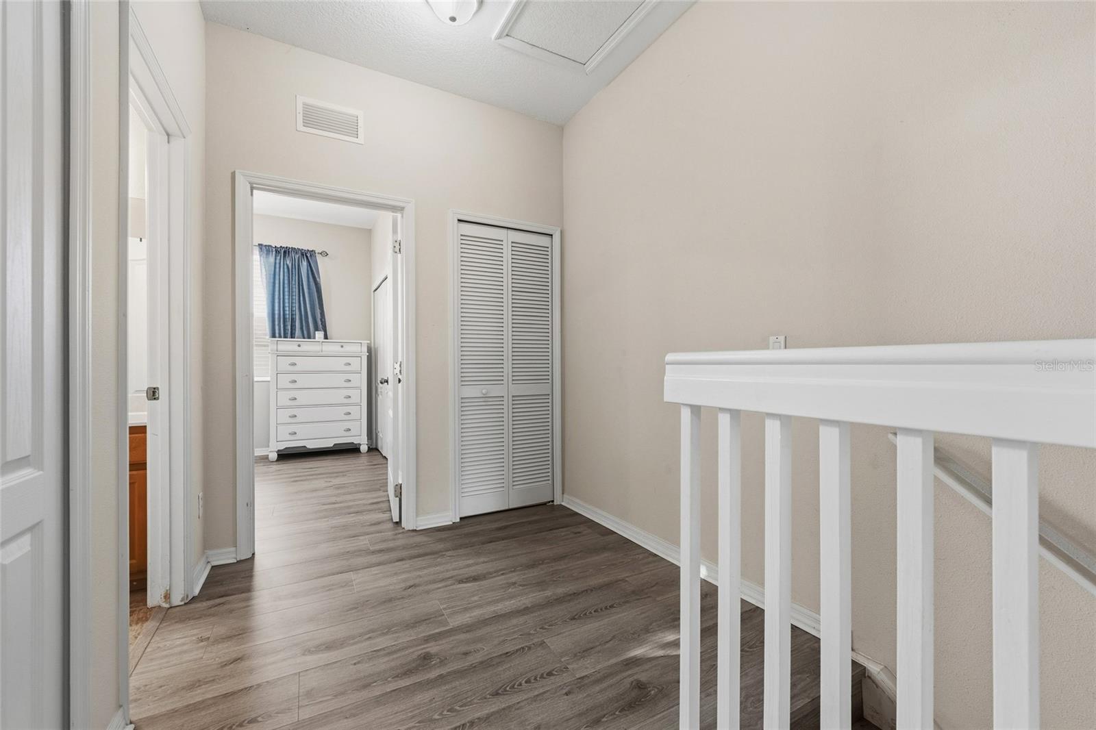 Image 17 of 40 For 13750 Daniels Landing Circle