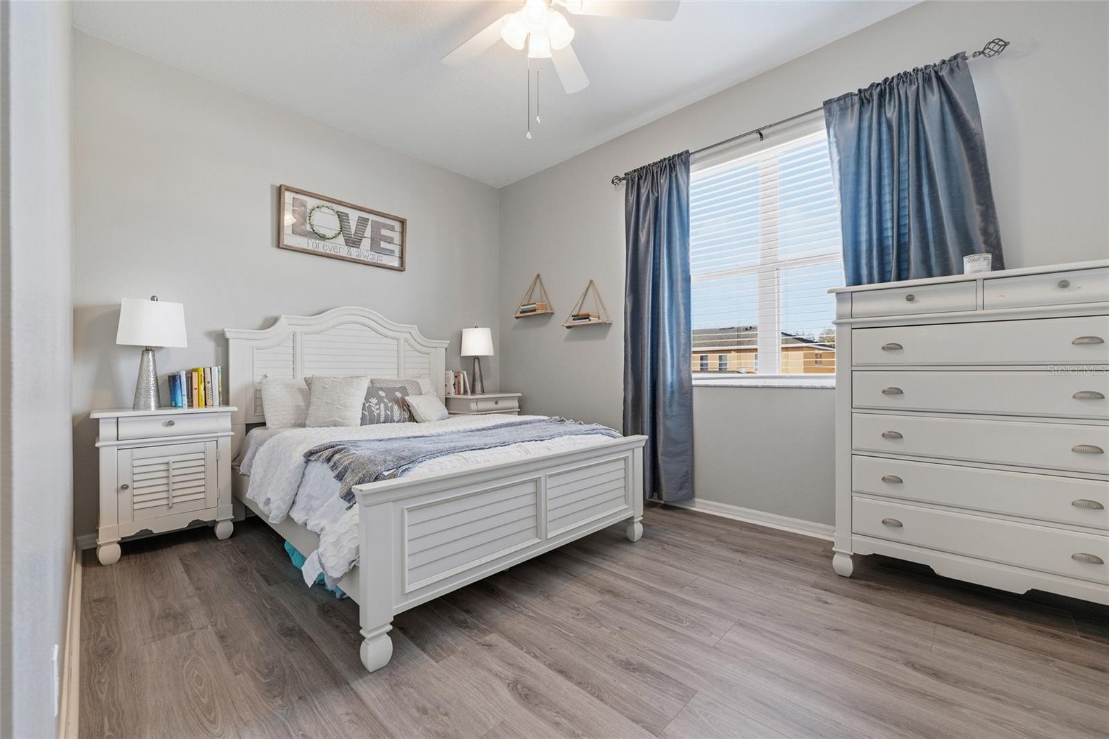 Image 19 of 40 For 13750 Daniels Landing Circle