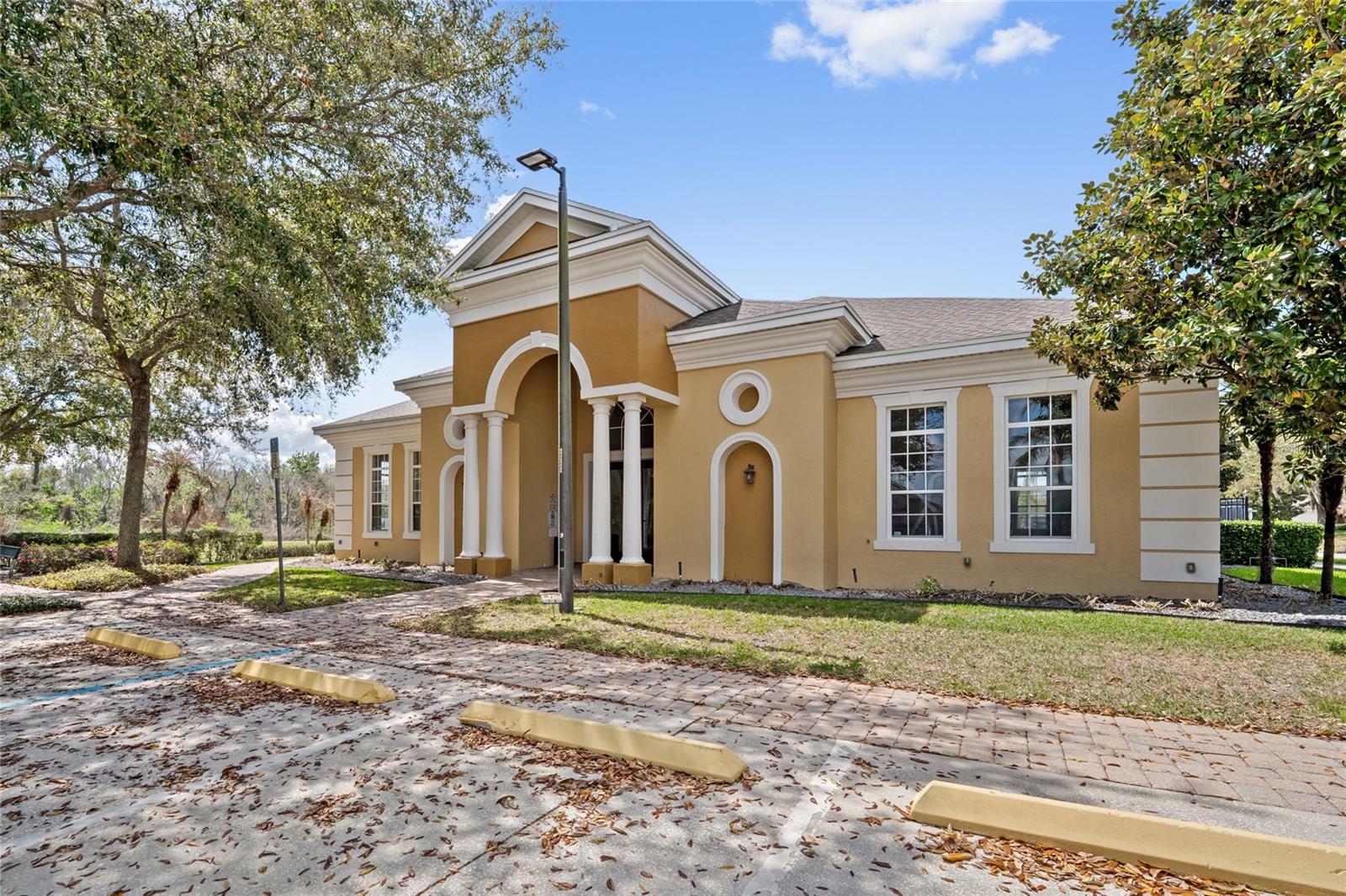 Image 31 of 40 For 13750 Daniels Landing Circle