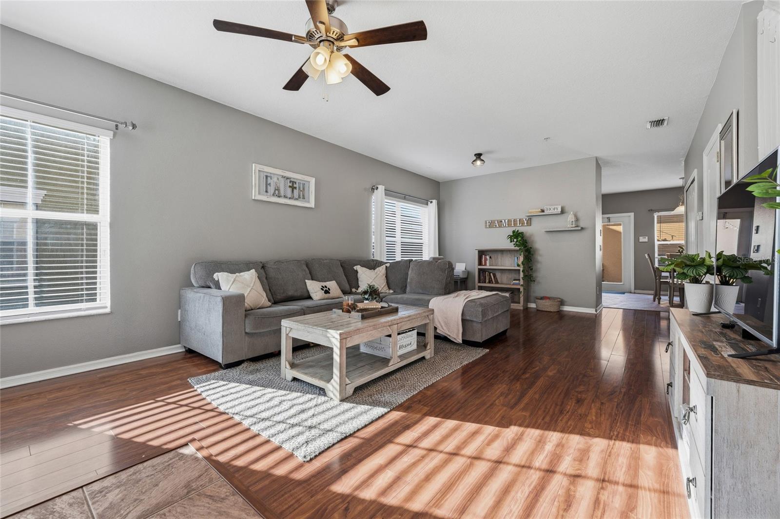 Image 4 of 40 For 13750 Daniels Landing Circle