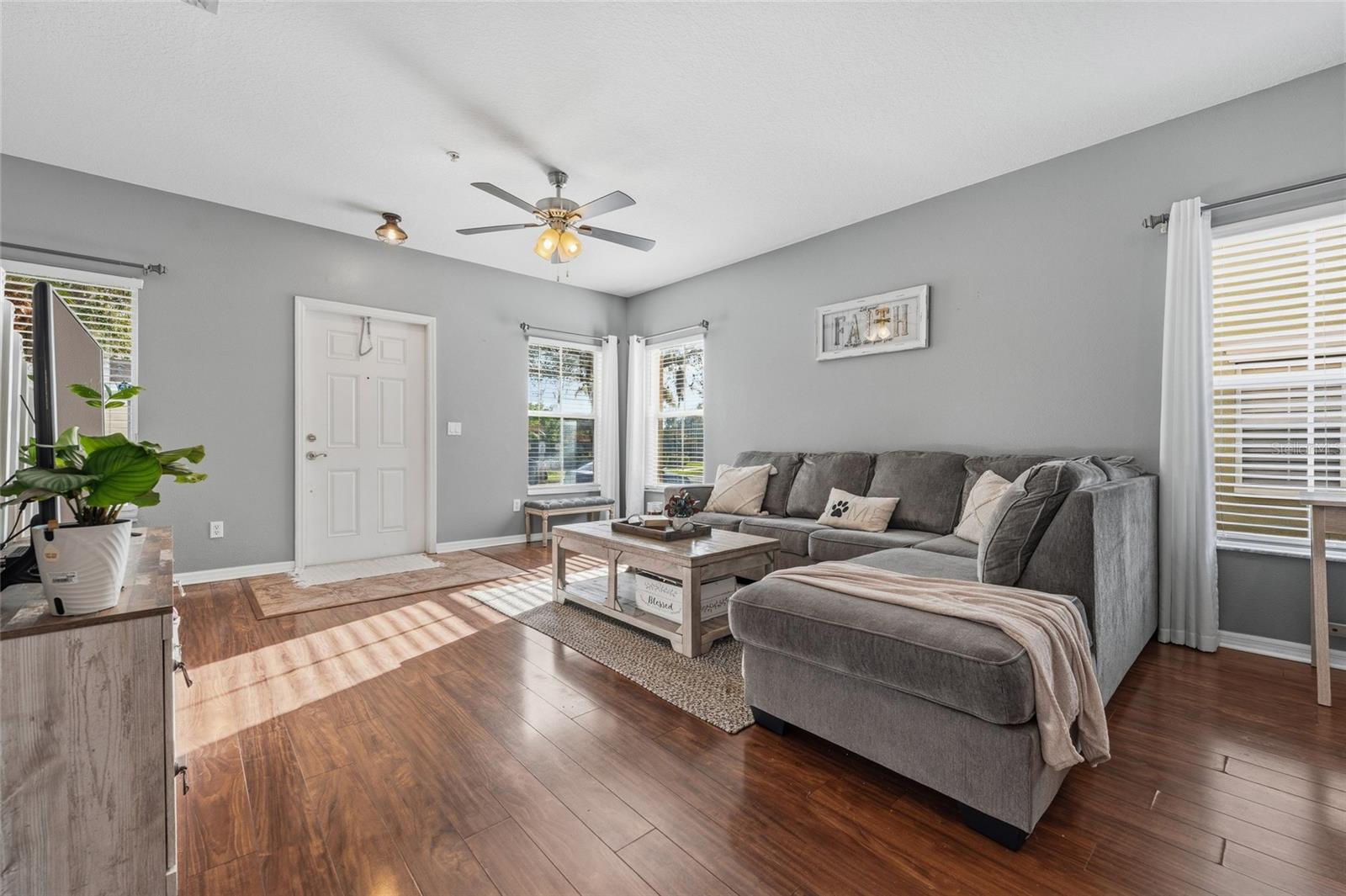 Image 5 of 40 For 13750 Daniels Landing Circle