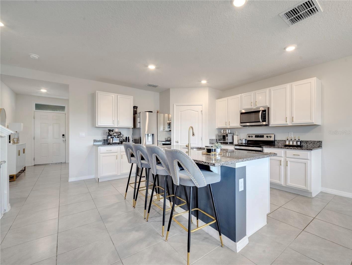 Image 13 of 36 For 417 Noble Avenue