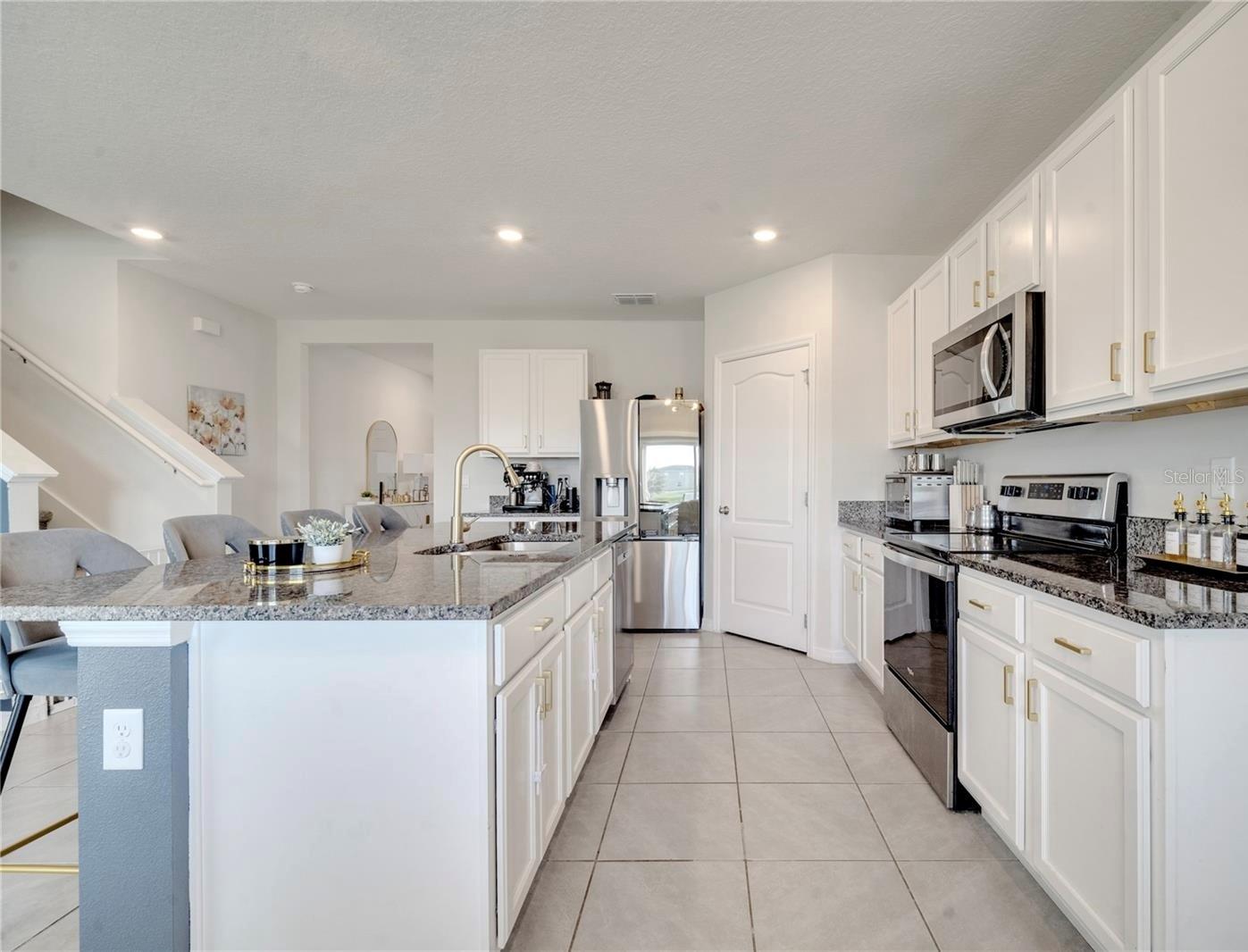 Image 15 of 36 For 417 Noble Avenue