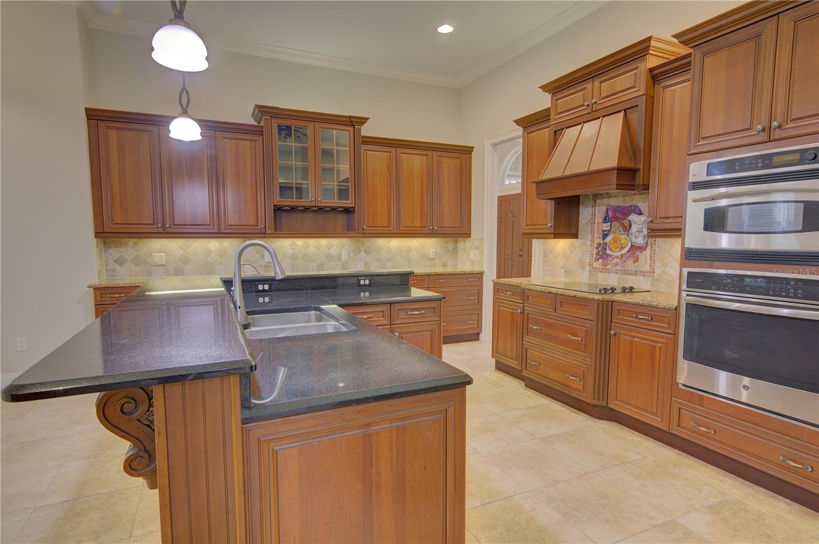 Image 16 of 68 For 916 Mills Estate Place