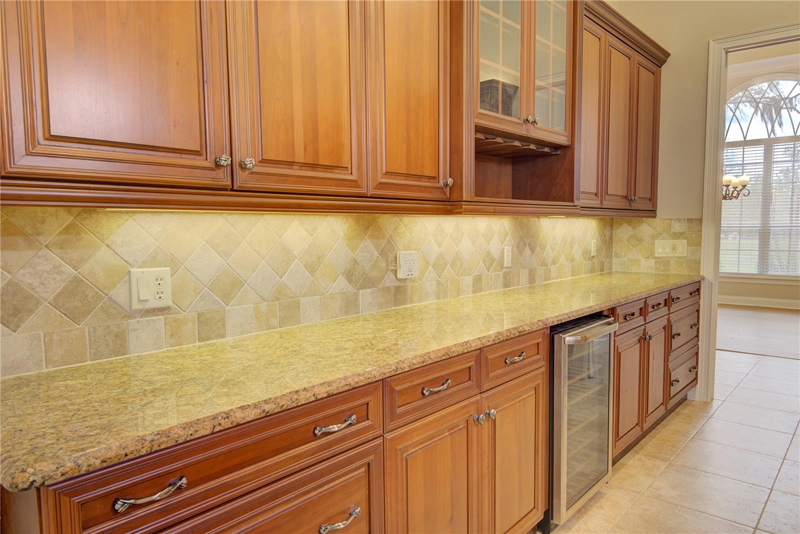 Image 17 of 68 For 916 Mills Estate Place