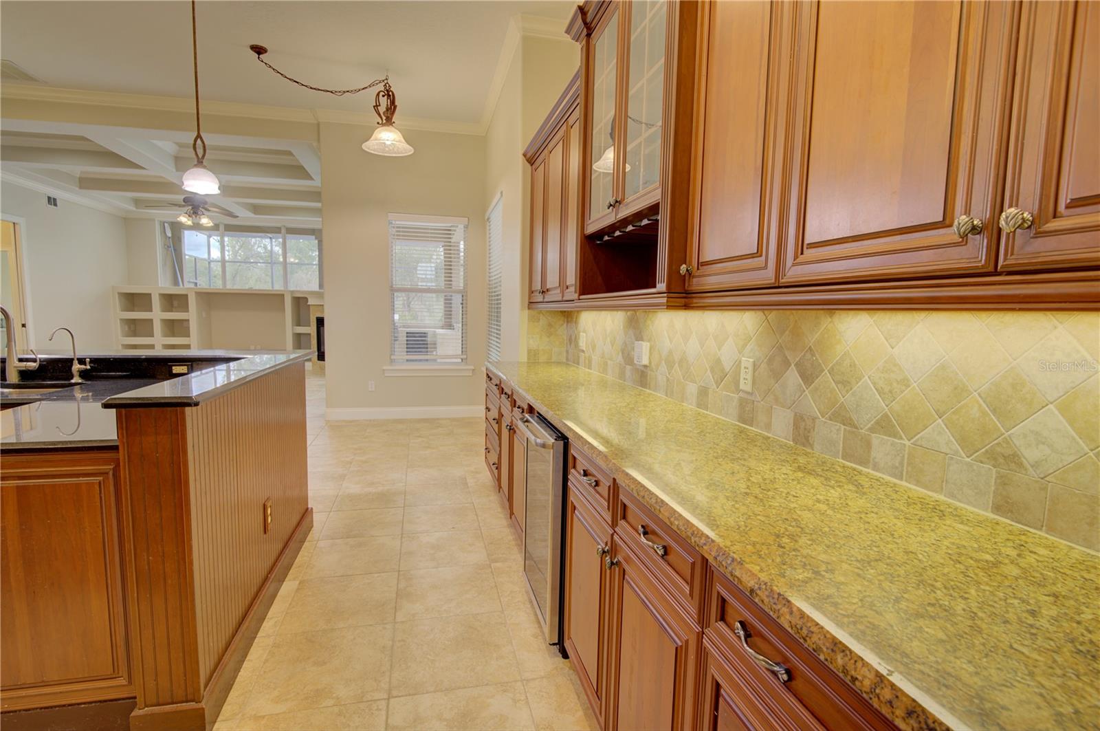 Image 18 of 68 For 916 Mills Estate Place