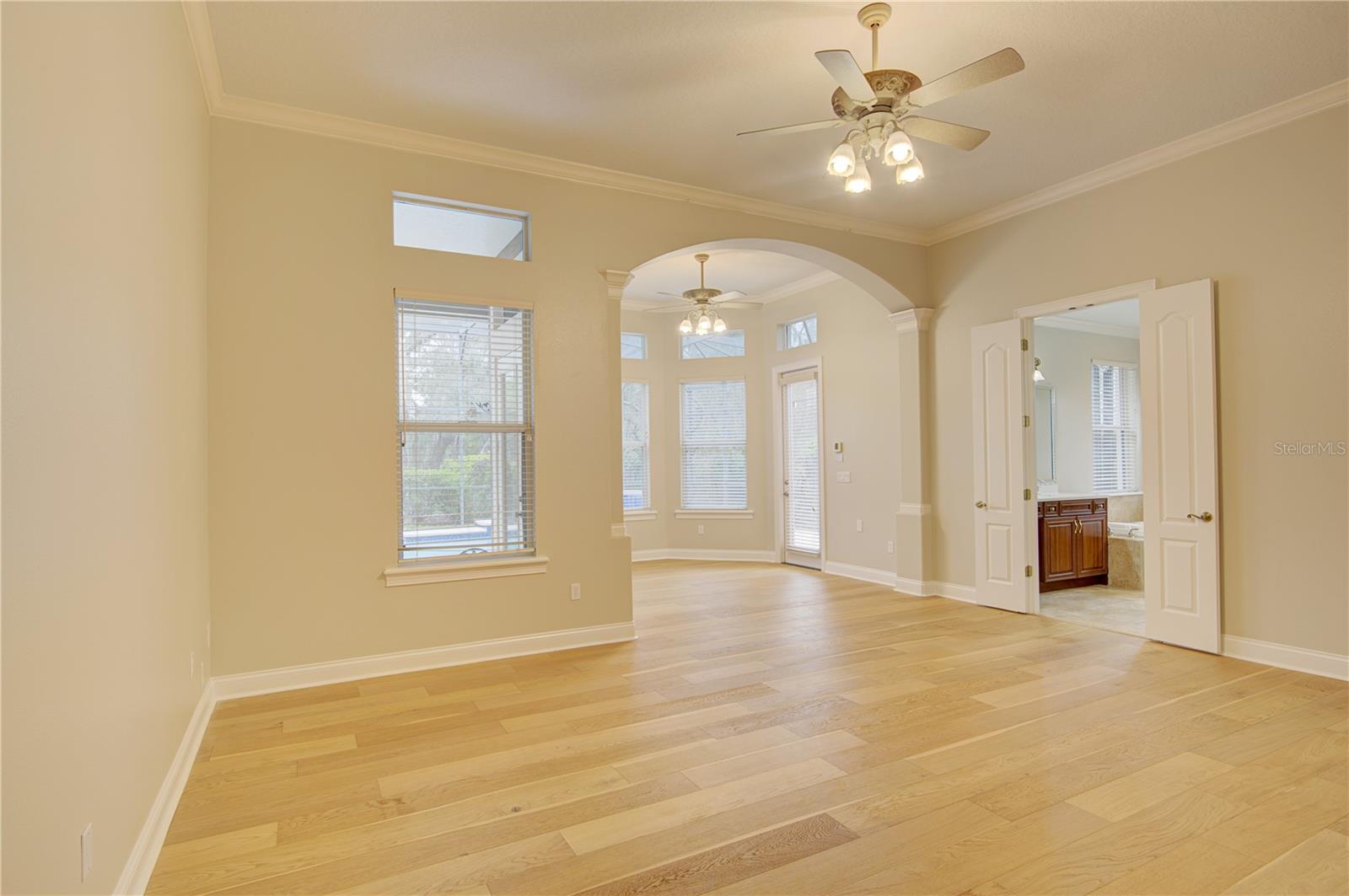 Image 29 of 68 For 916 Mills Estate Place