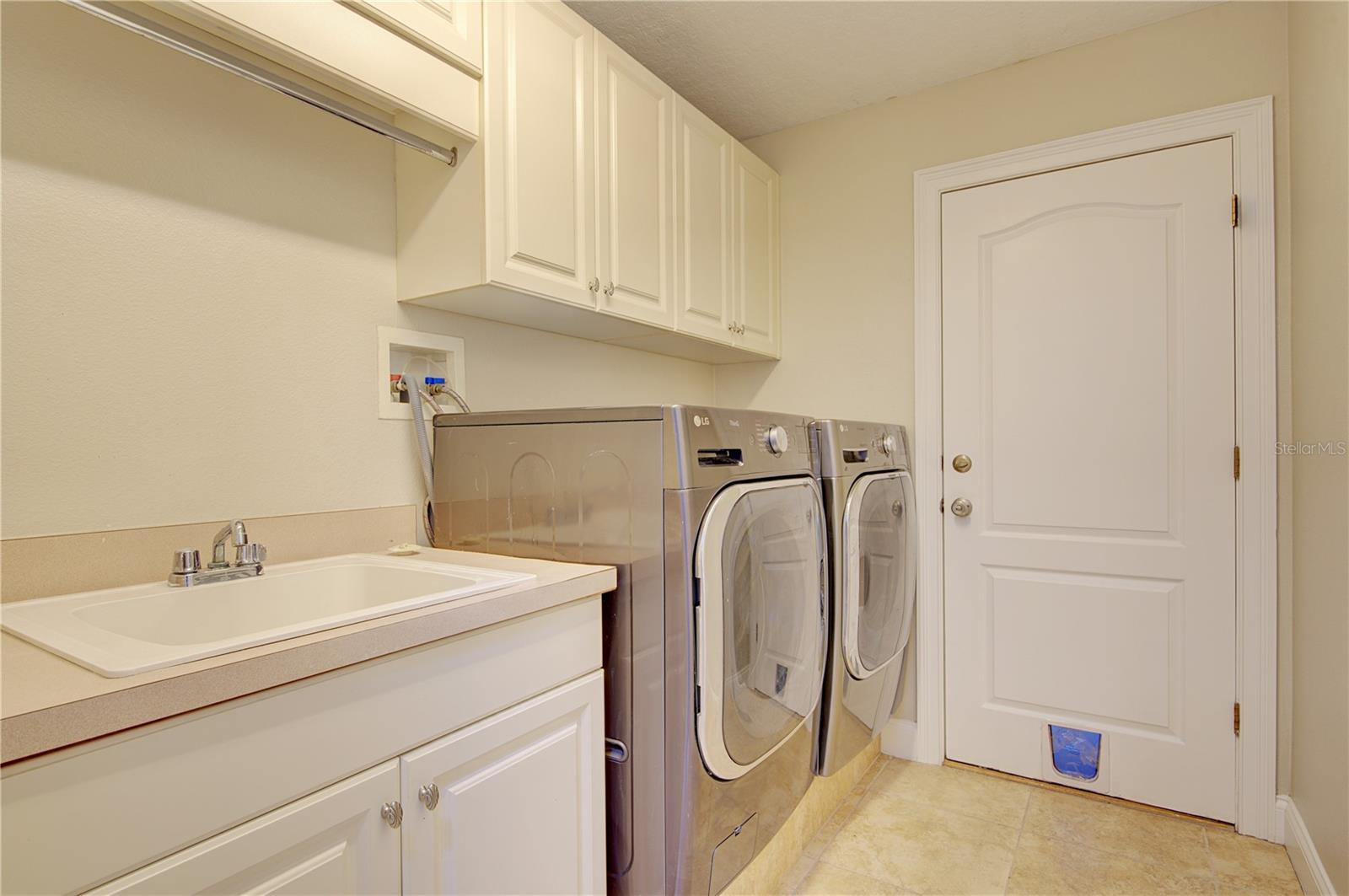 Image 53 of 68 For 916 Mills Estate Place