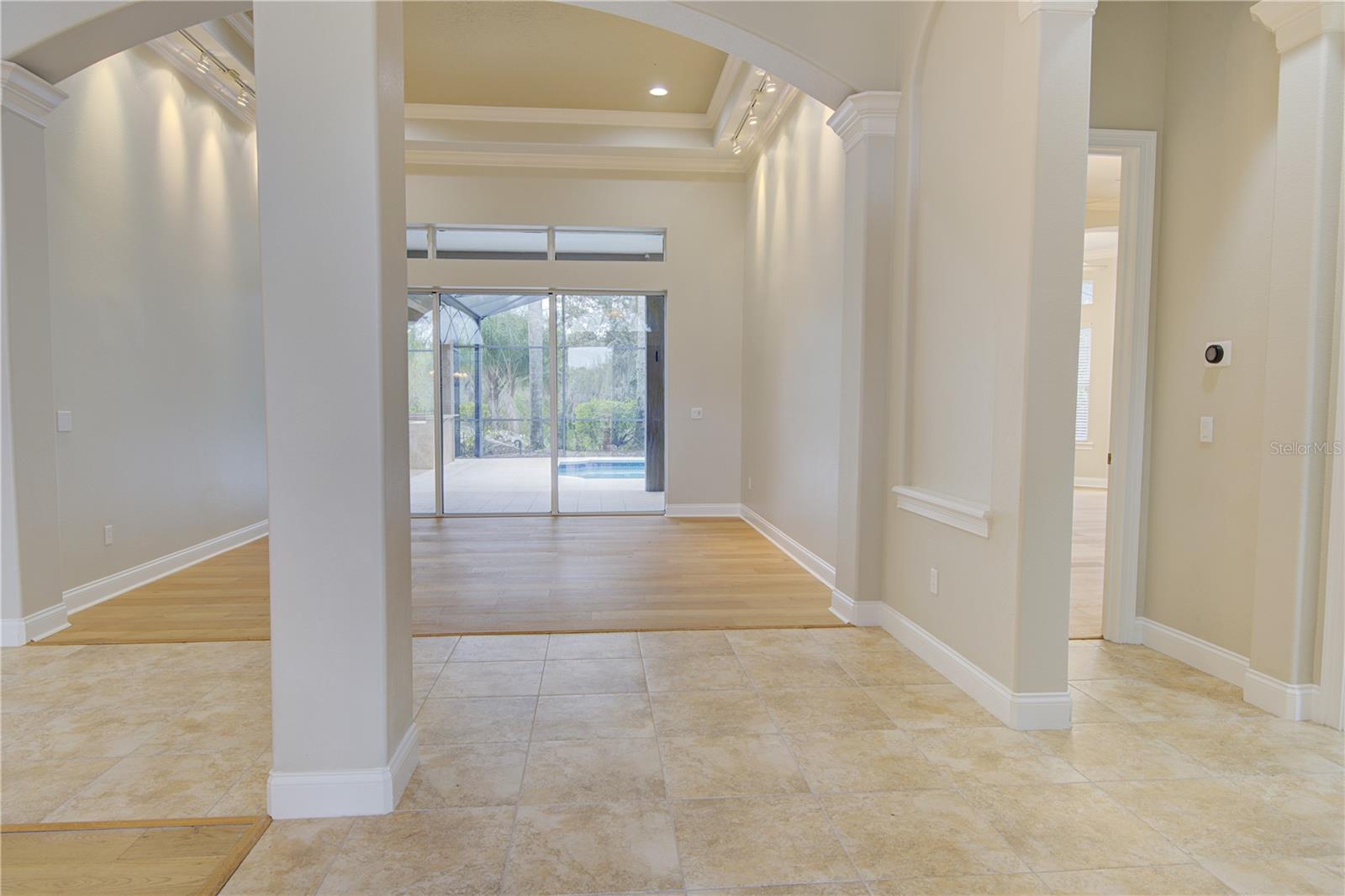 Image 8 of 68 For 916 Mills Estate Place