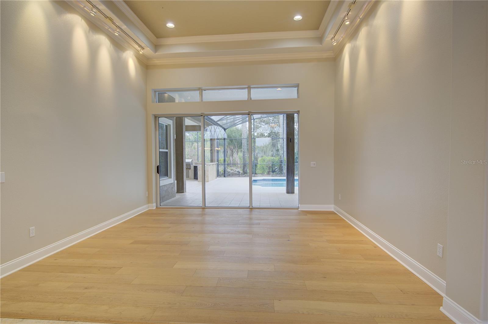 Image 9 of 68 For 916 Mills Estate Place