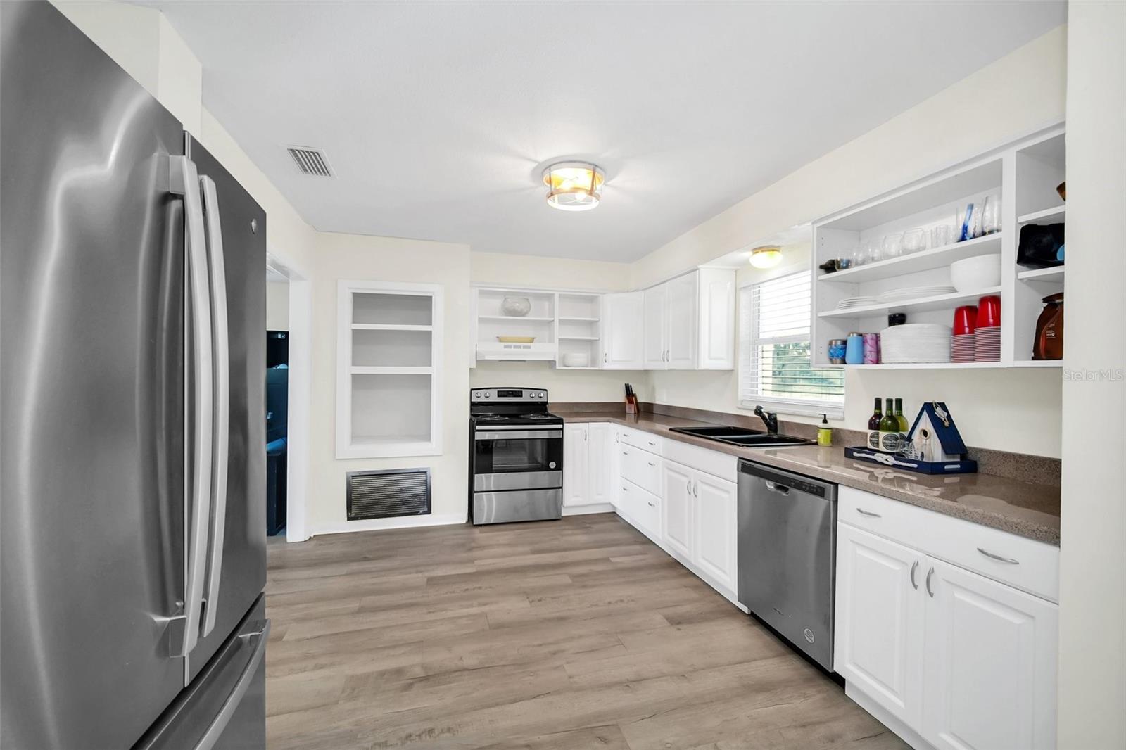 Image 5 of 18 For 5 Ocale Way 