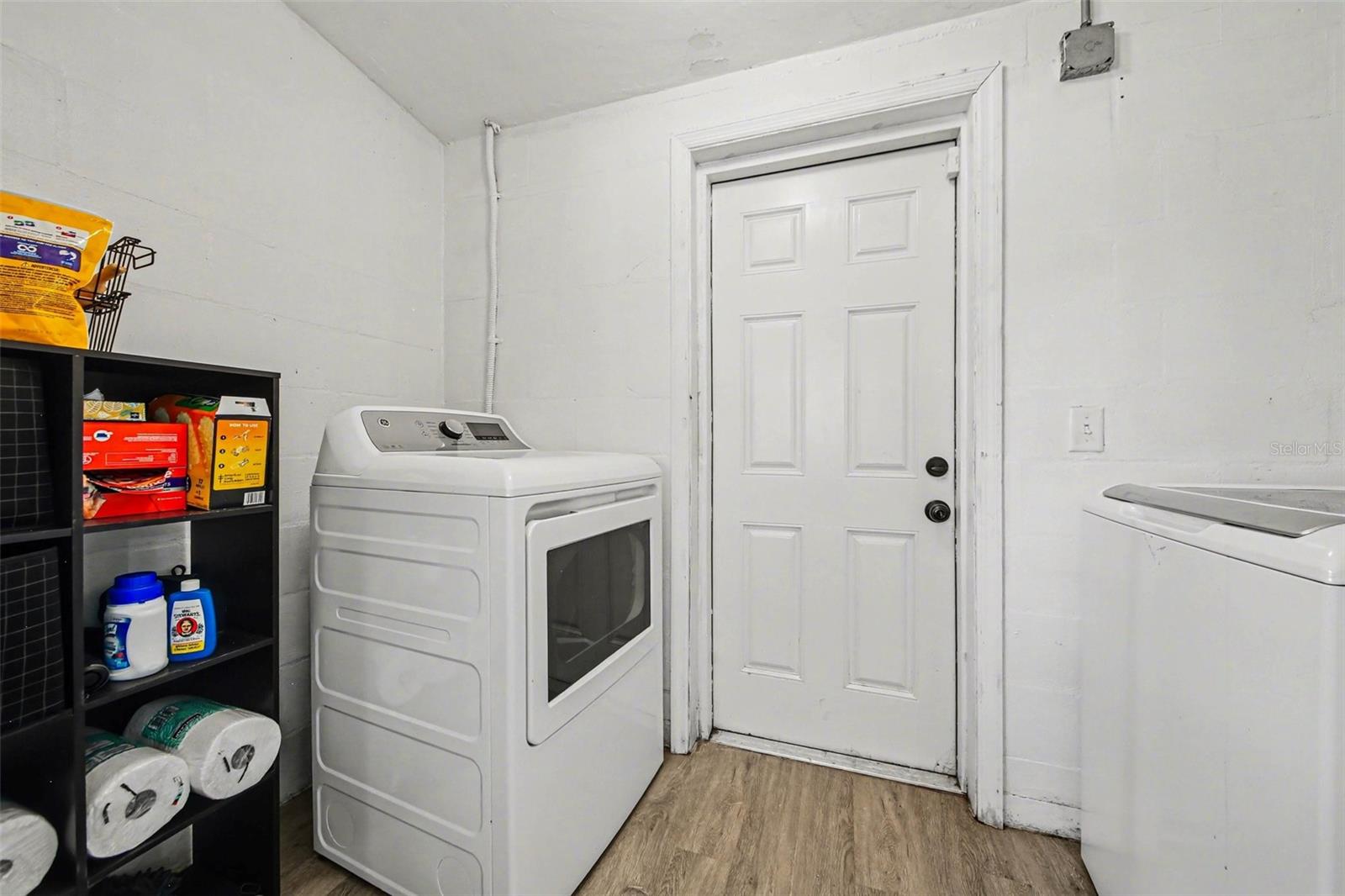 Image 16 of 16 For 2707 Greenleaf Drive