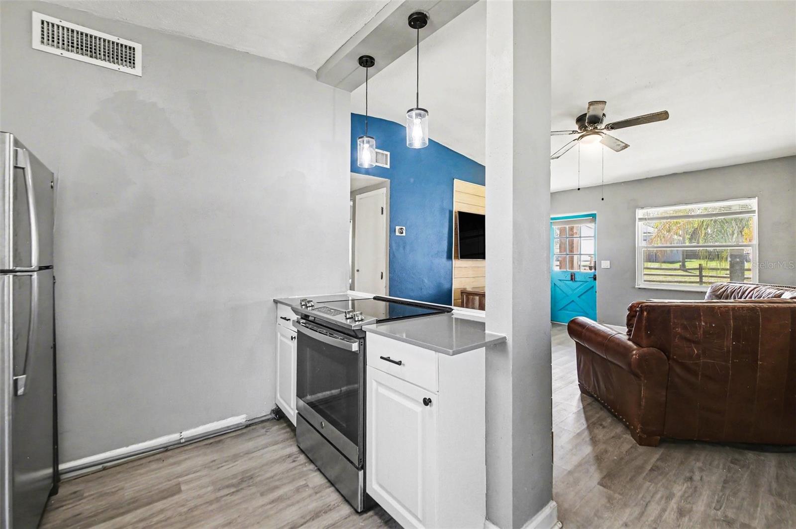 Image 9 of 16 For 2707 Greenleaf Drive