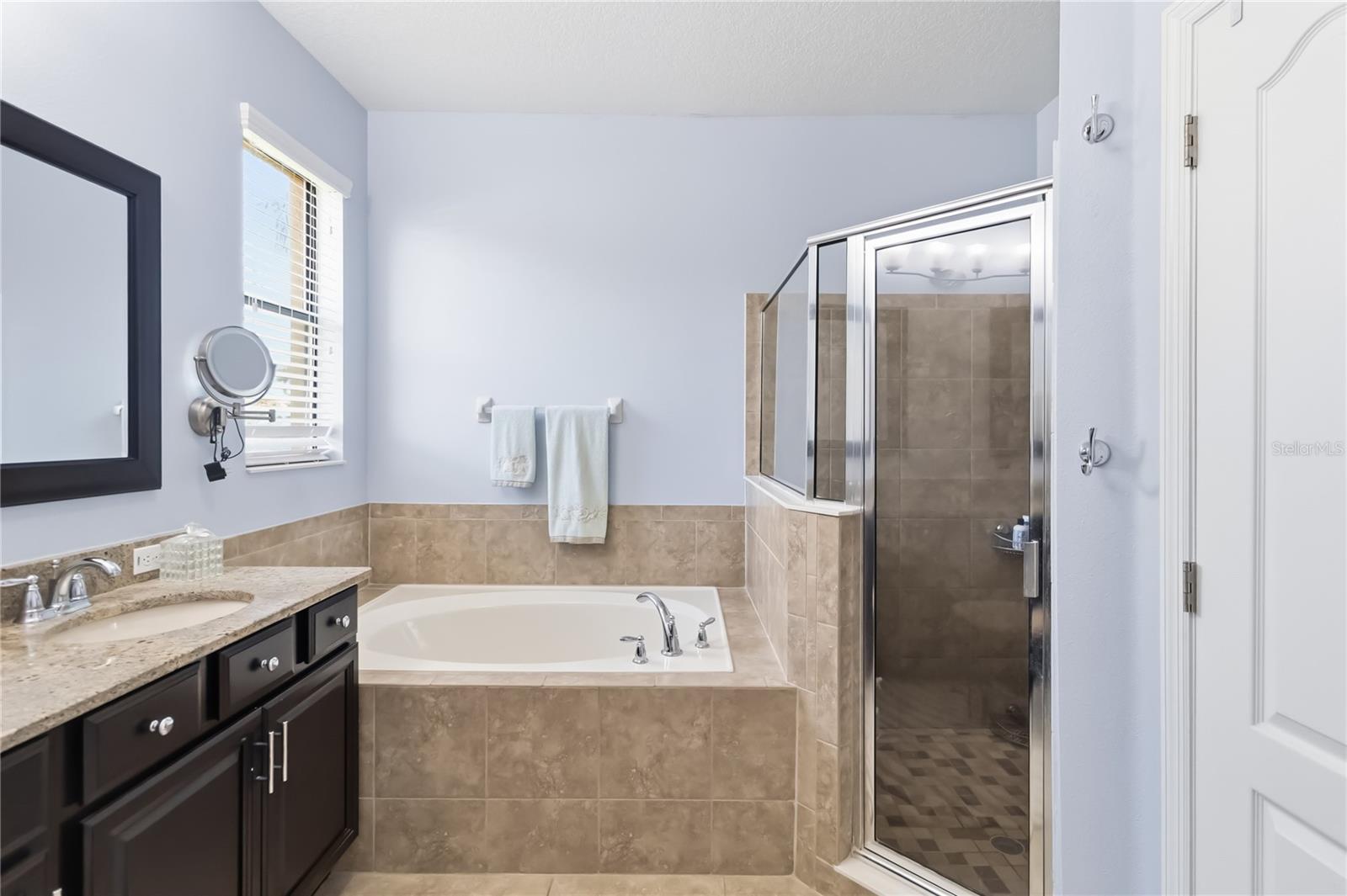 Image 26 of 74 For 1660 Prairie Oaks Drive