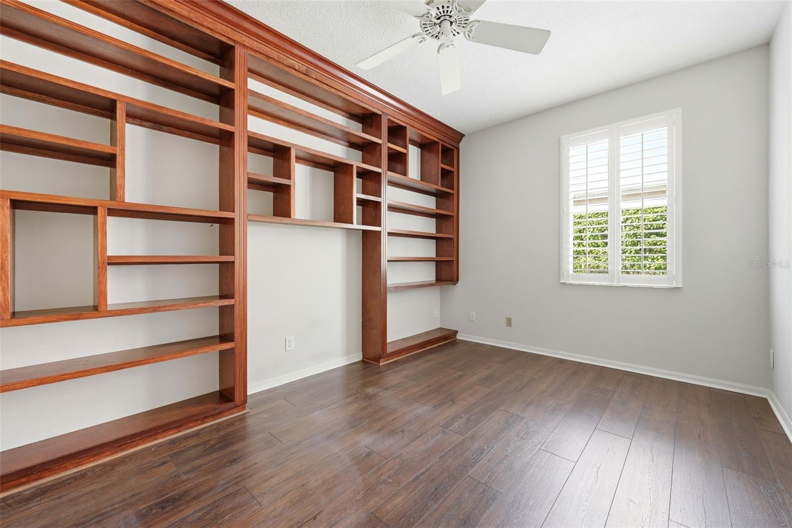 Image 27 of 52 For 1766 Sweetwater West Circle