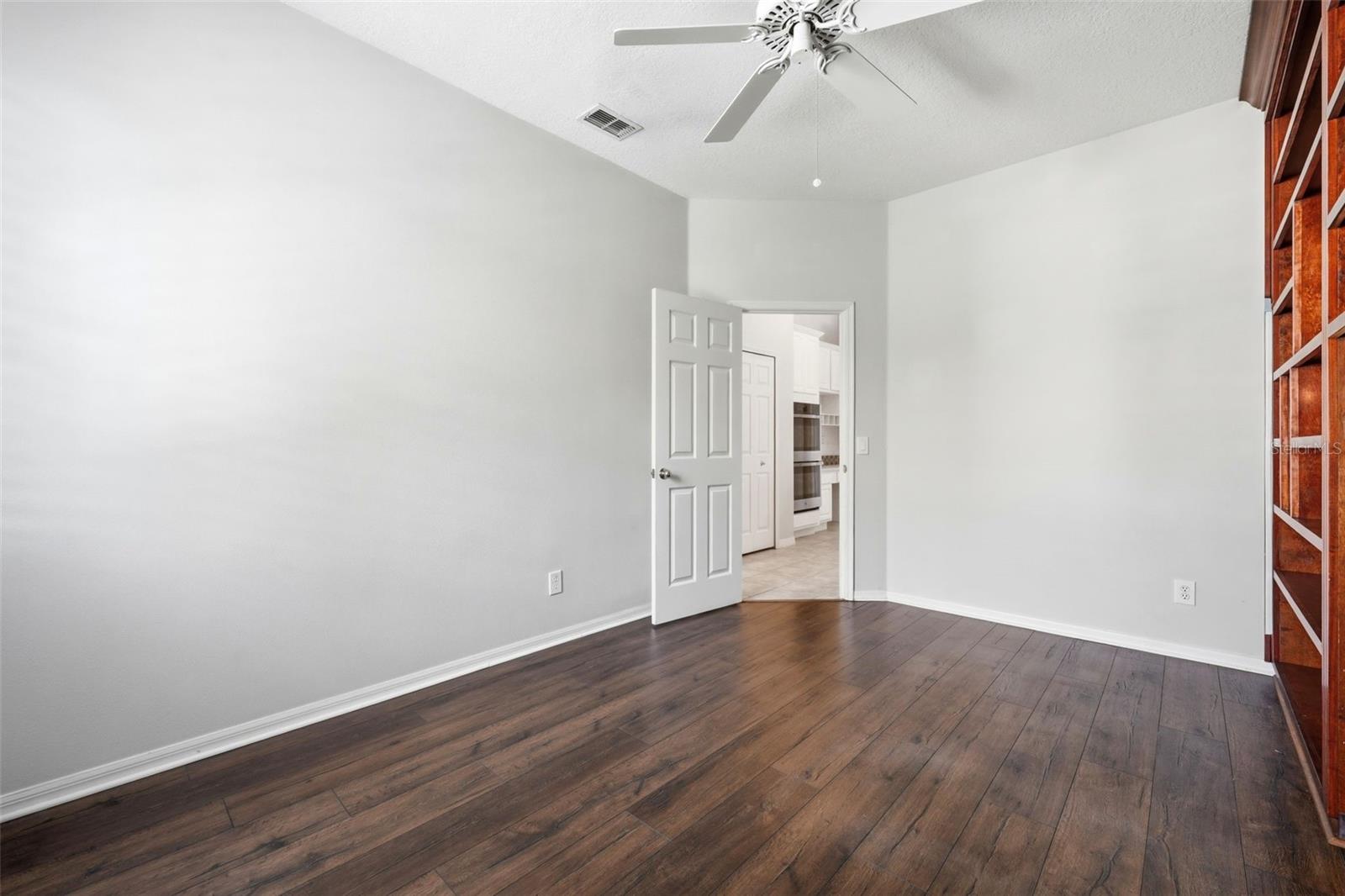 Image 28 of 52 For 1766 Sweetwater West Circle