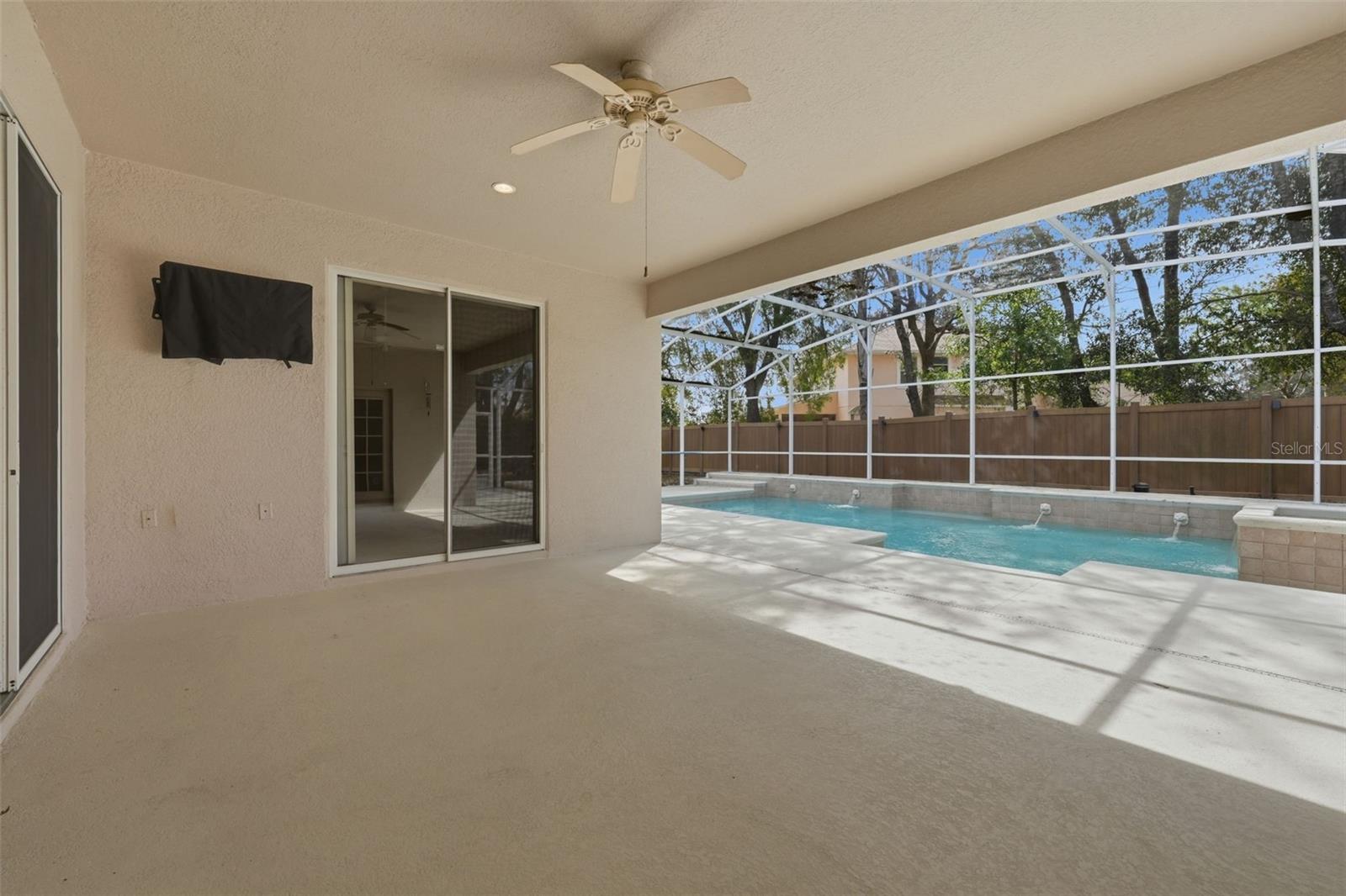 Image 39 of 52 For 1766 Sweetwater West Circle