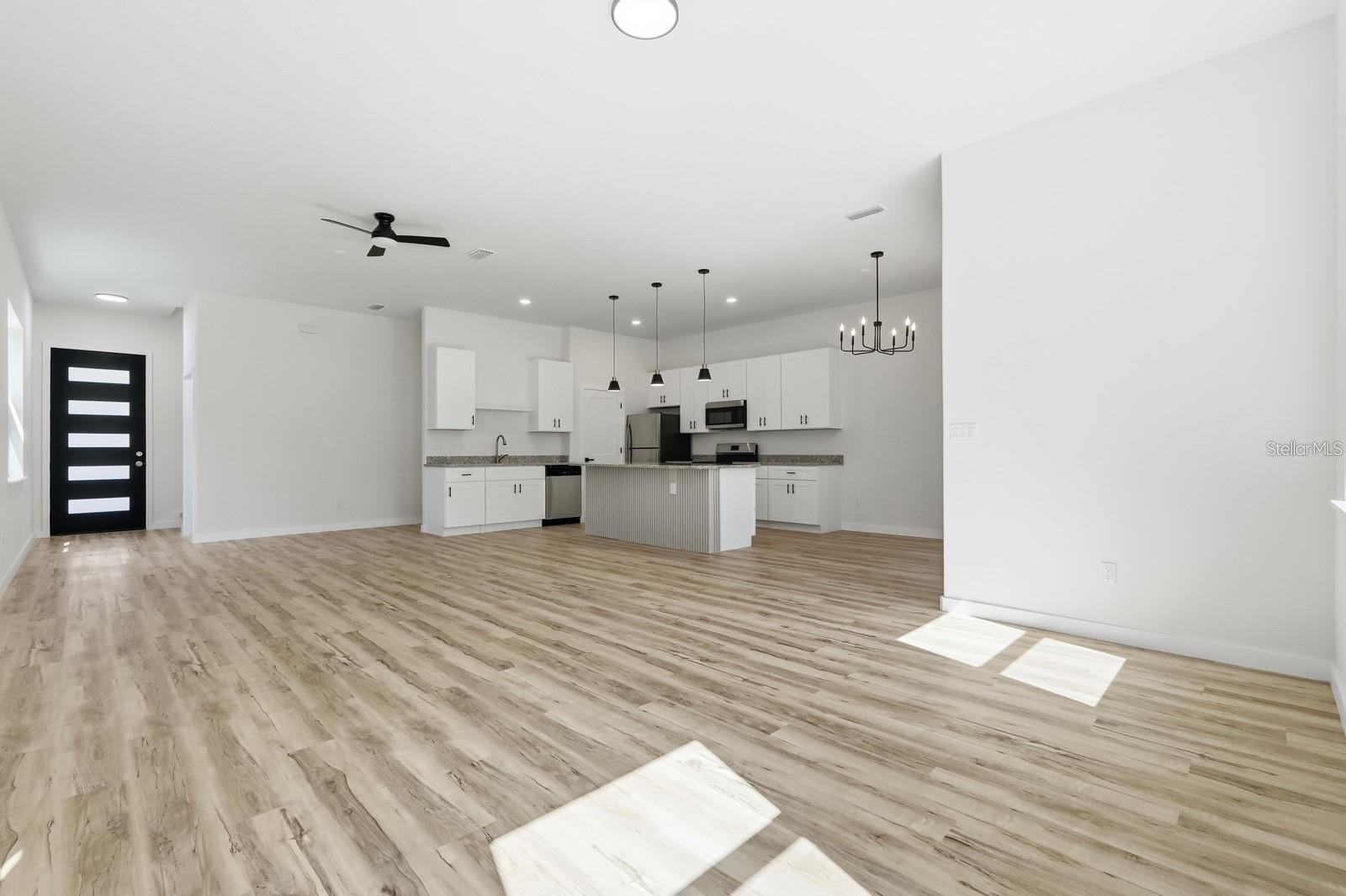 Image 15 of 38 For 1 Fanshawe Lane 1a