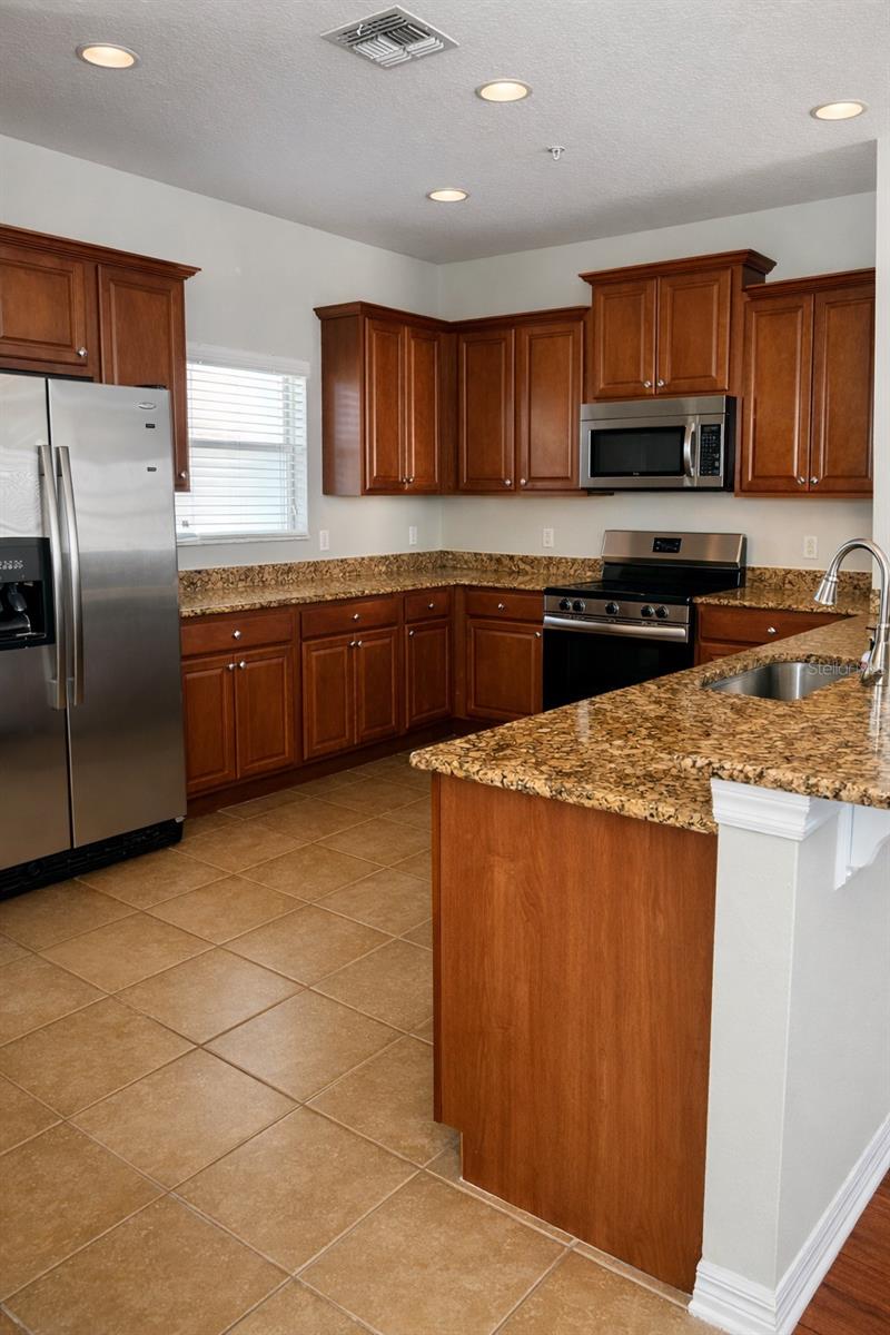 Image 7 of 15 For 1525 Cloverbay Lane