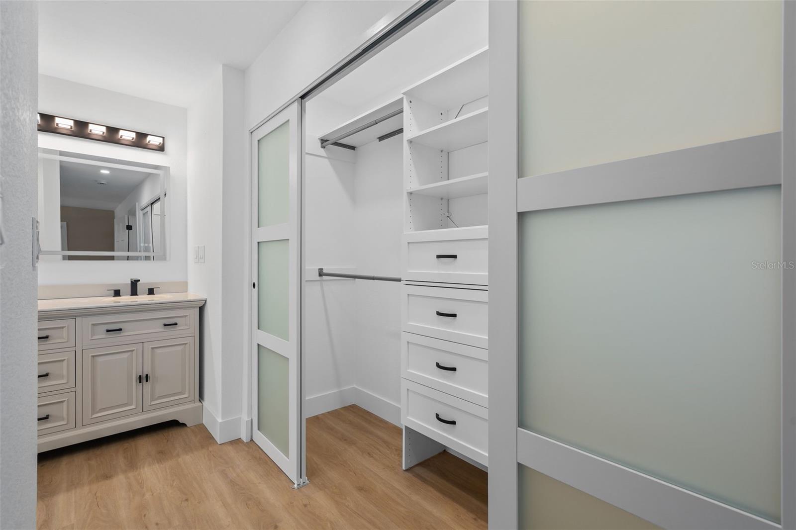 Image 10 of 51 For 106 Oakwood Drive