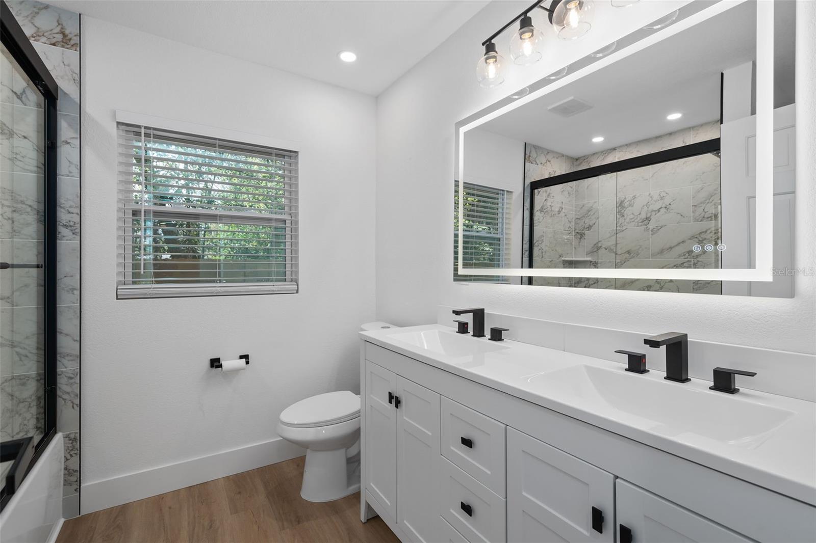 Image 17 of 51 For 106 Oakwood Drive