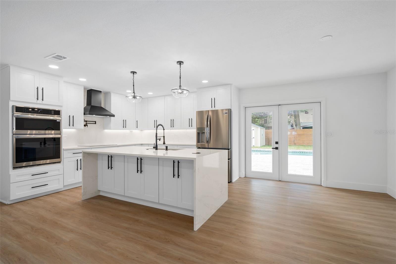 Image 20 of 51 For 106 Oakwood Drive