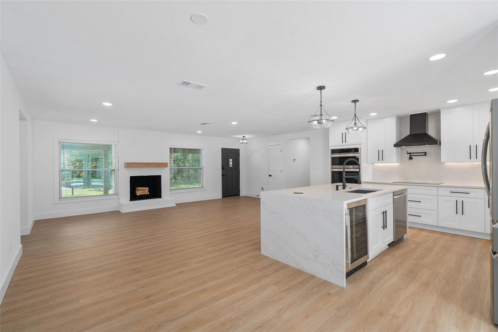 Image 21 of 51 For 106 Oakwood Drive