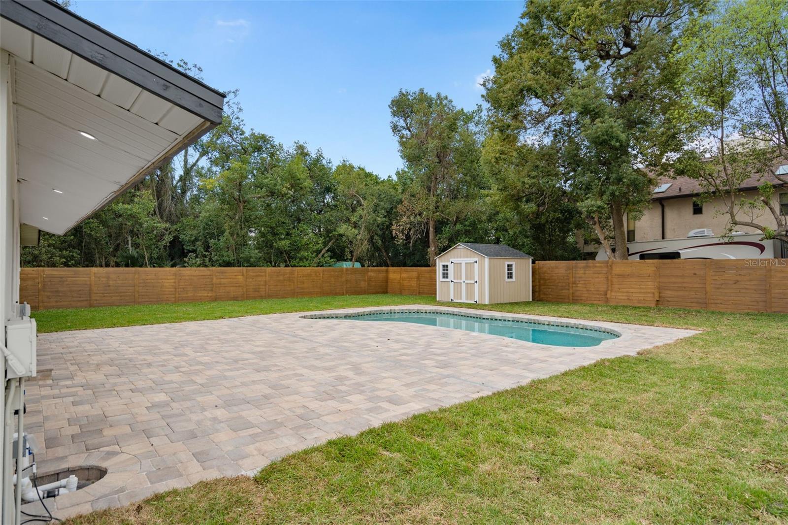 Image 39 of 51 For 106 Oakwood Drive