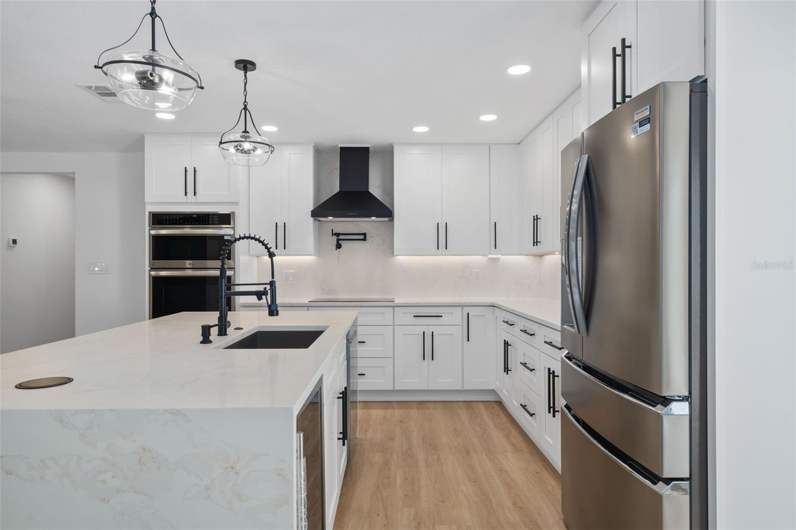 Image 4 of 51 For 106 Oakwood Drive