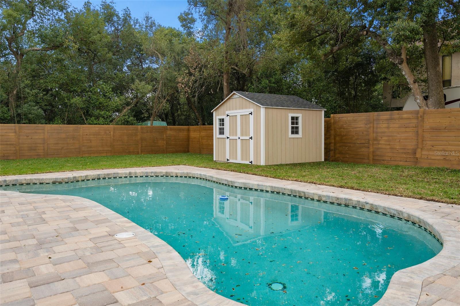 Image 41 of 51 For 106 Oakwood Drive