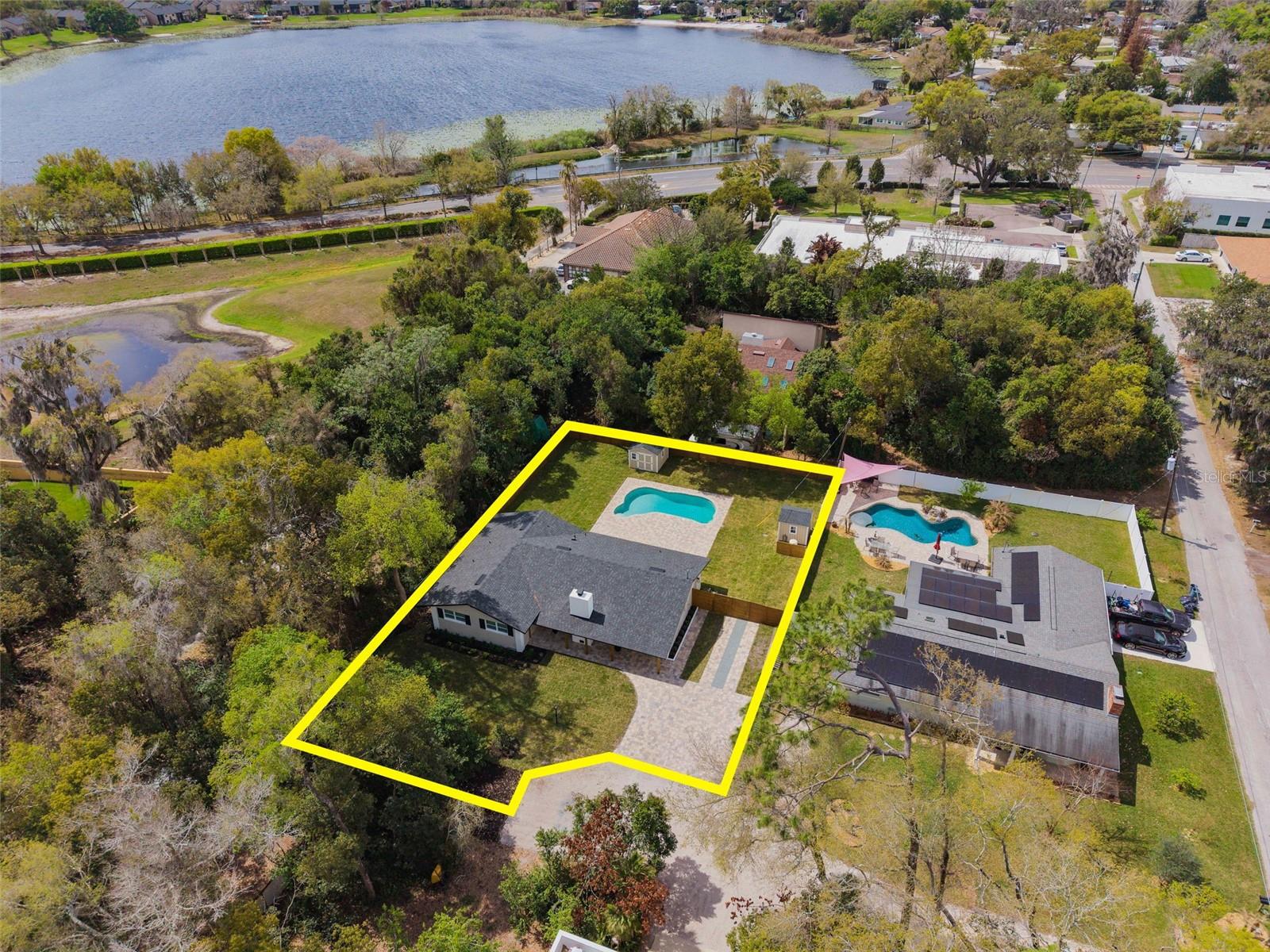 Image 43 of 51 For 106 Oakwood Drive