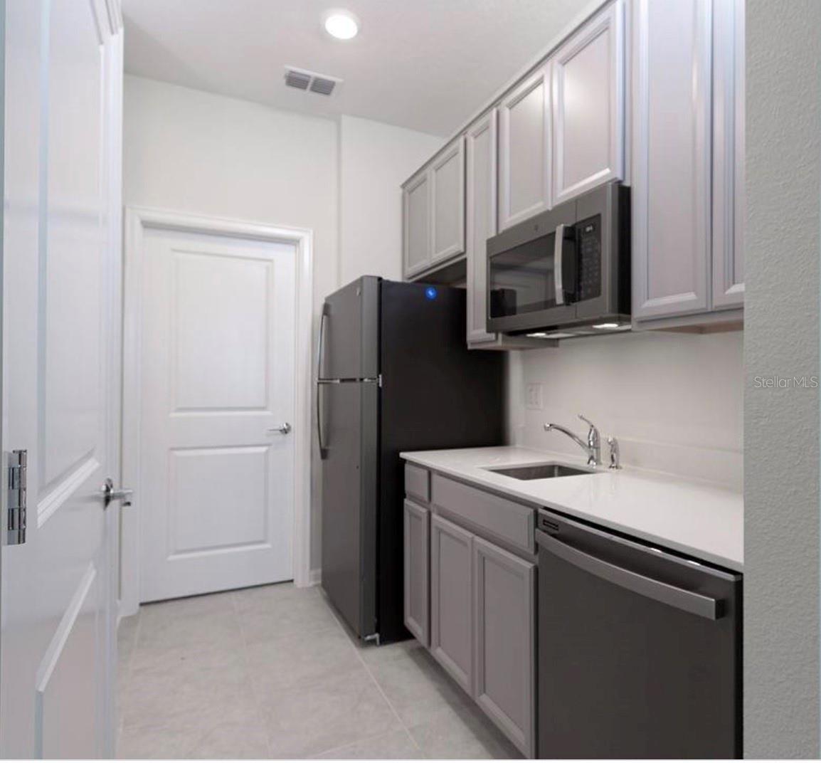 Image 33 of 43 For 16451 Glassy Loch Loop