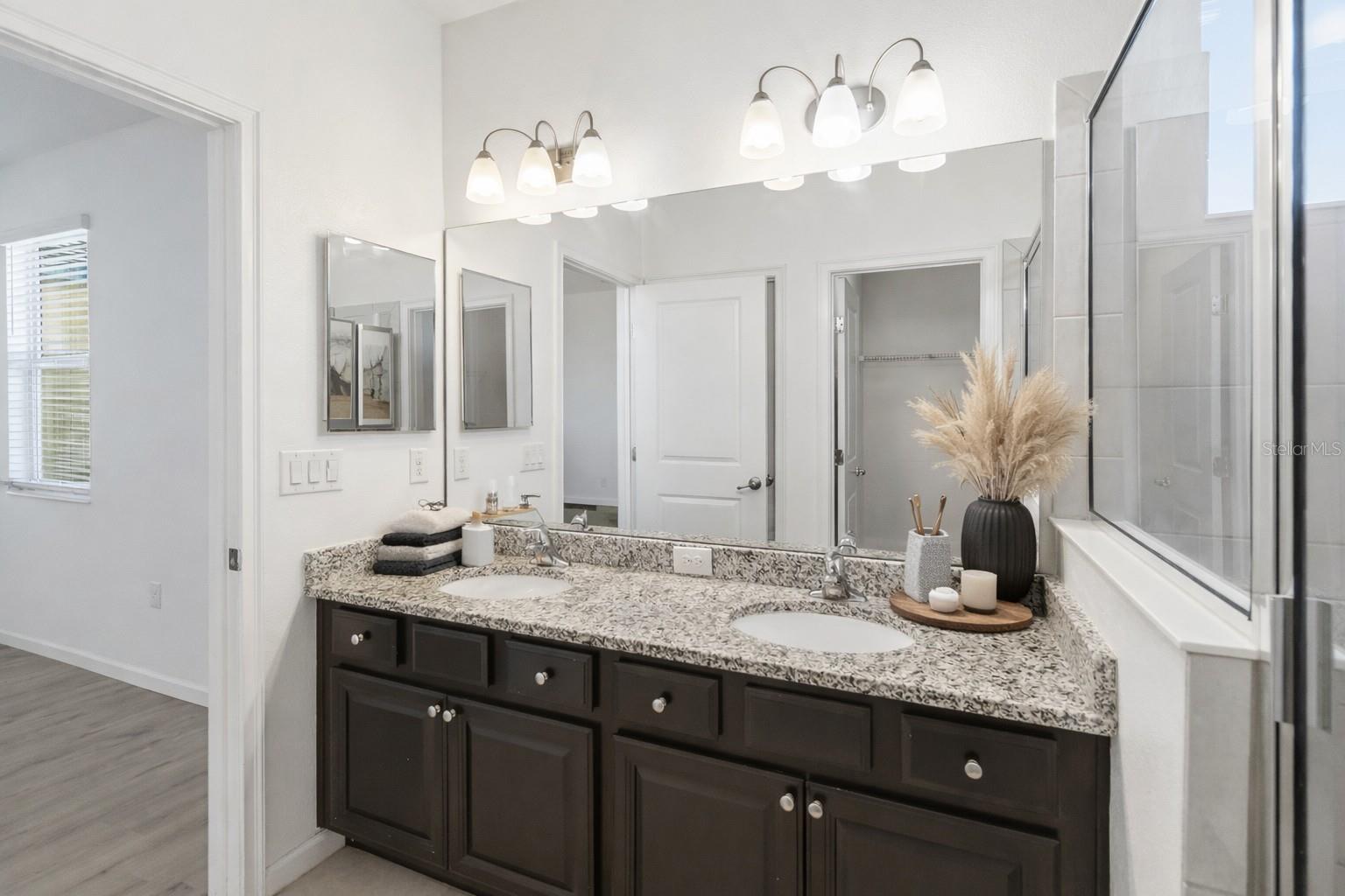 Image 8 of 41 For 213 Trinity Ridge Circle