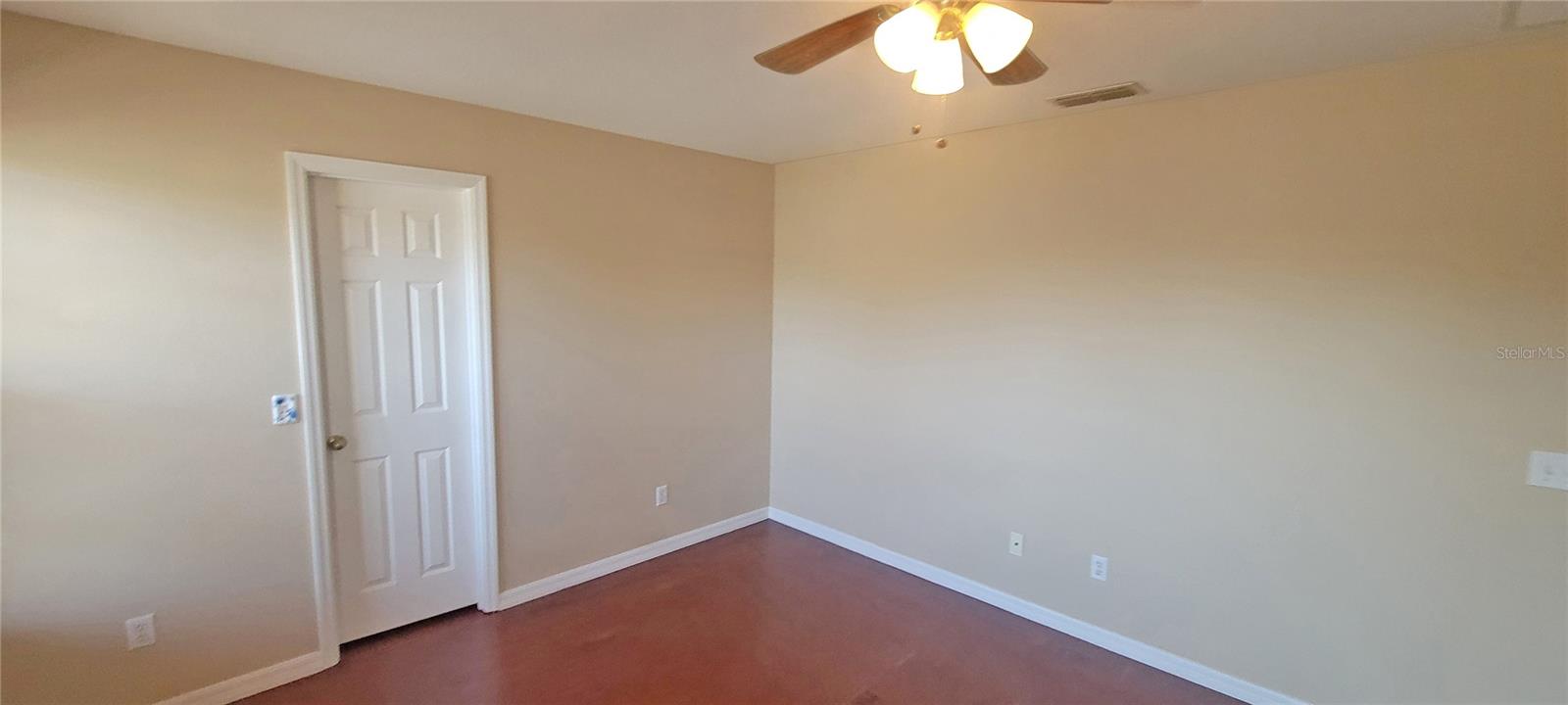 Image 32 of 43 For 15461 Galbi Drive