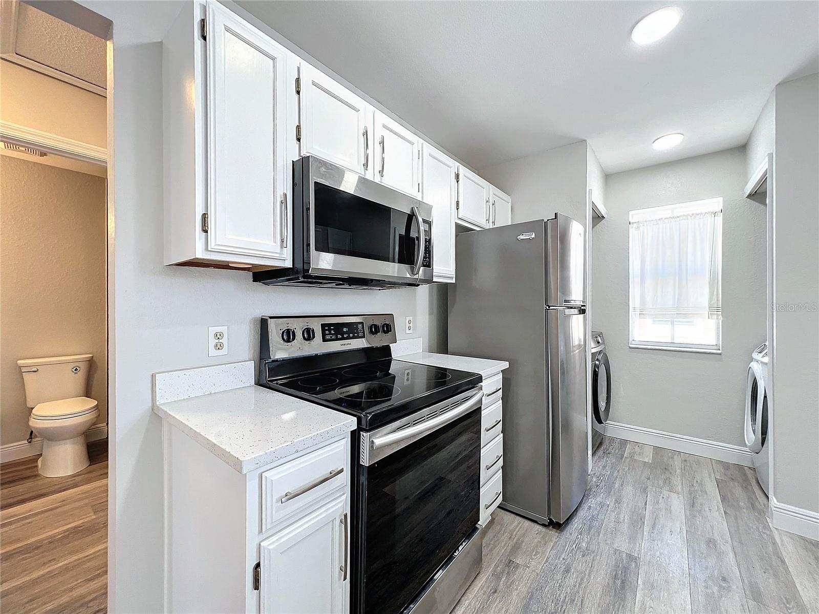 Image 28 of 87 For 665 Youngstown Parkway 264