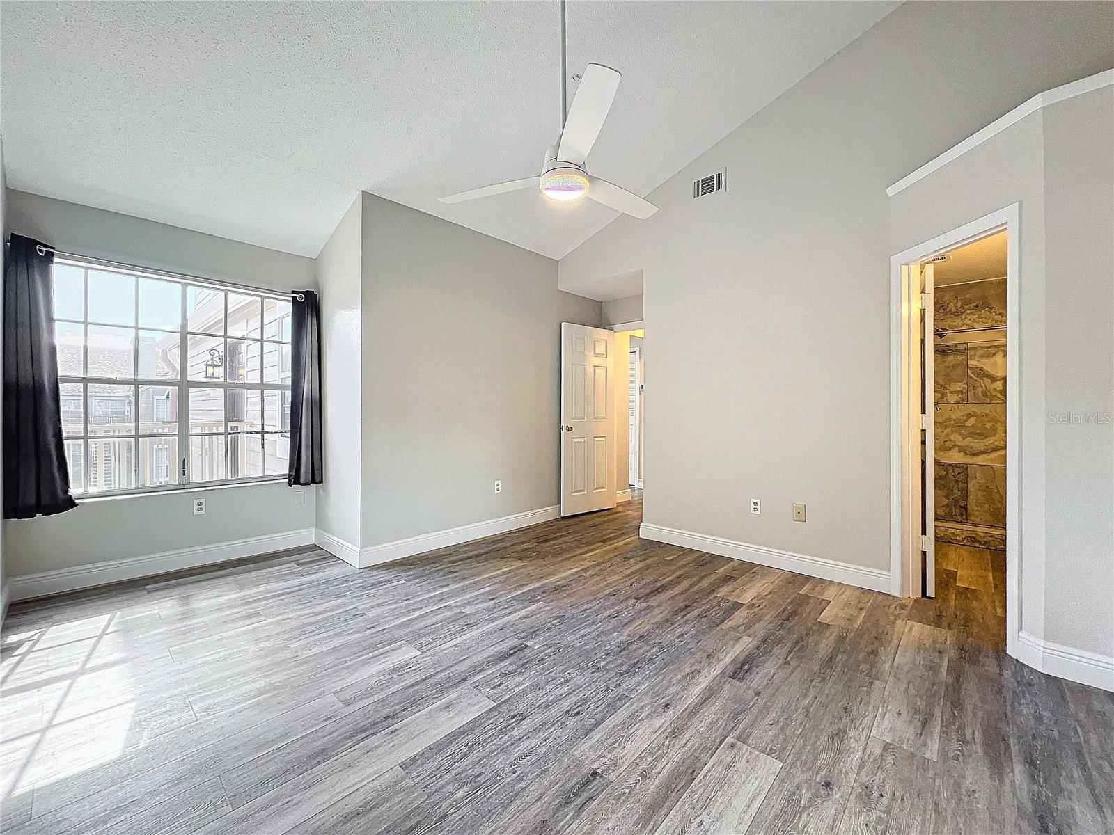 Image 39 of 87 For 665 Youngstown Parkway 264