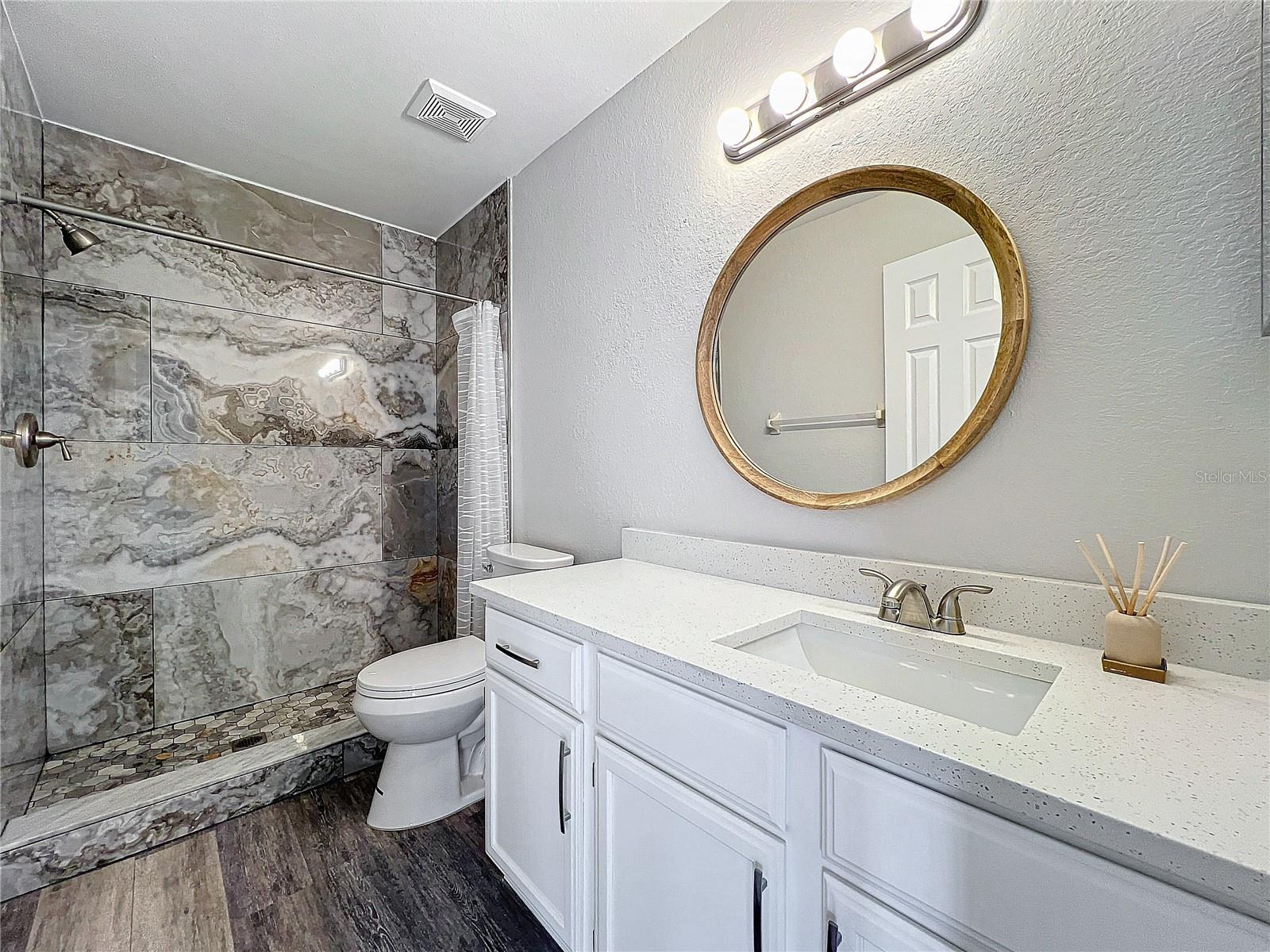 Image 41 of 87 For 665 Youngstown Parkway 264