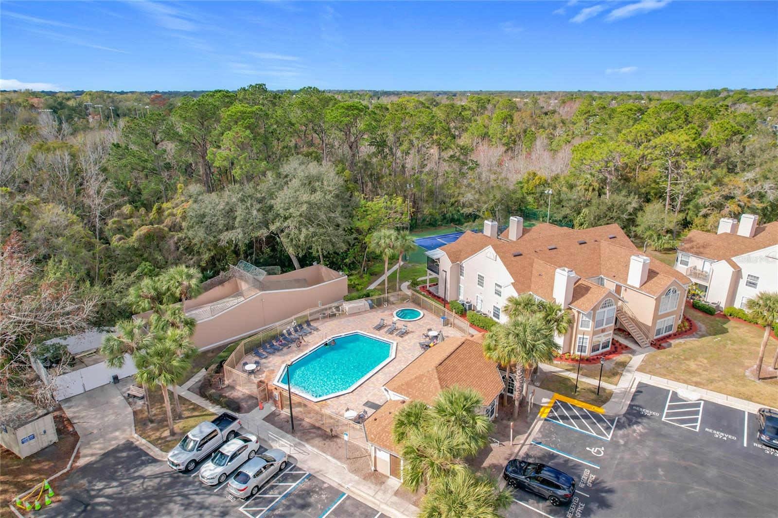 Image 69 of 87 For 665 Youngstown Parkway 264