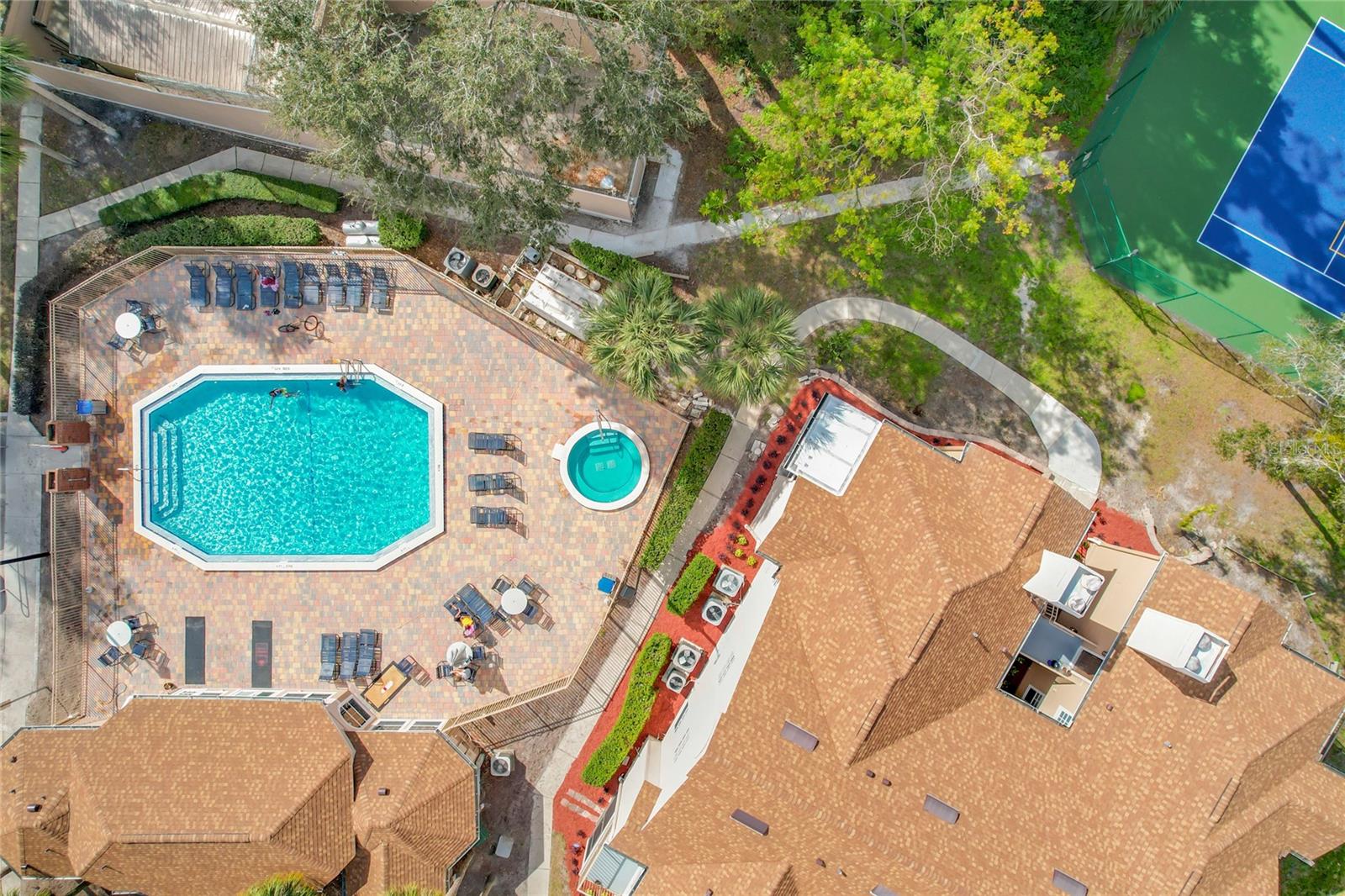 Image 71 of 87 For 665 Youngstown Parkway 264