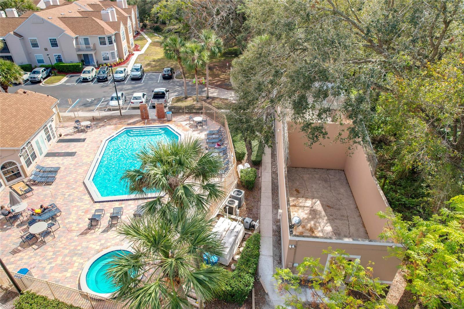 Image 73 of 87 For 665 Youngstown Parkway 264