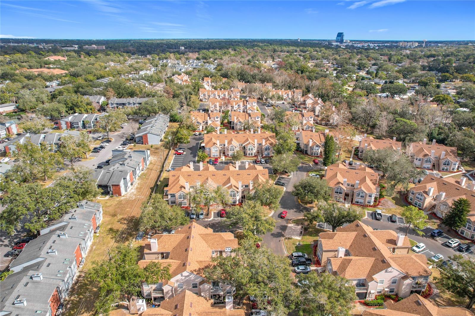 Image 83 of 87 For 665 Youngstown Parkway 264