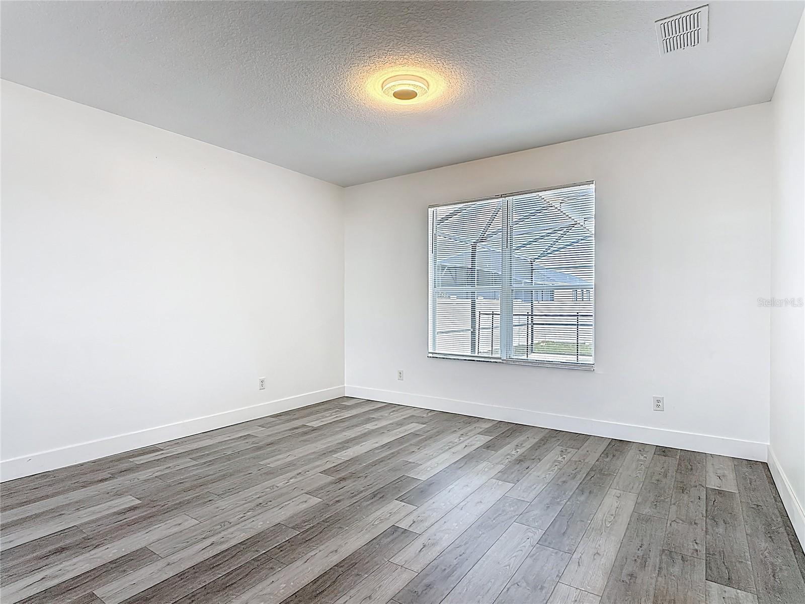 Image 12 of 57 For 406 Wildflower Road