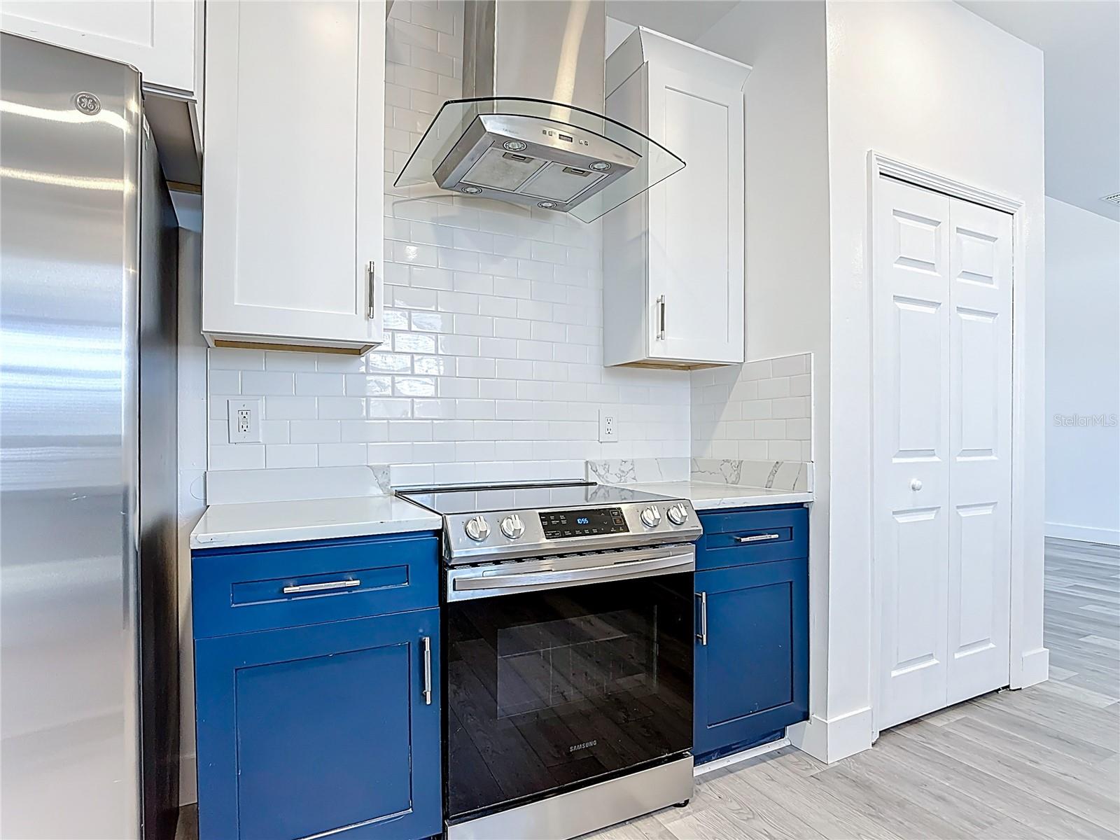 Image 13 of 57 For 406 Wildflower Road