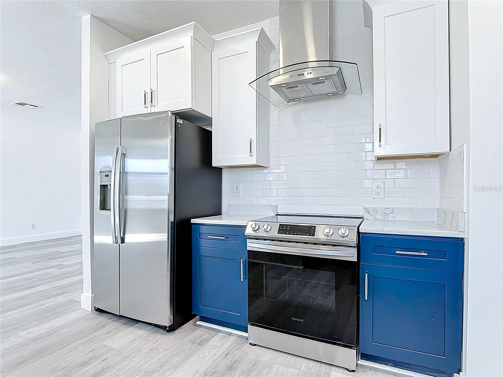 Image 14 of 57 For 406 Wildflower Road