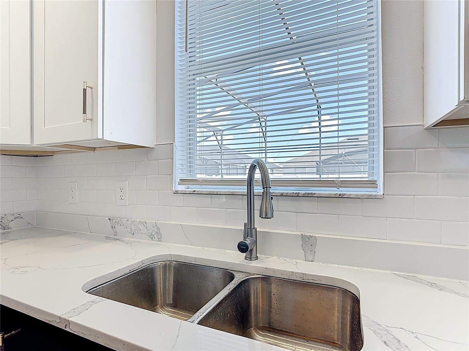 Image 15 of 57 For 406 Wildflower Road