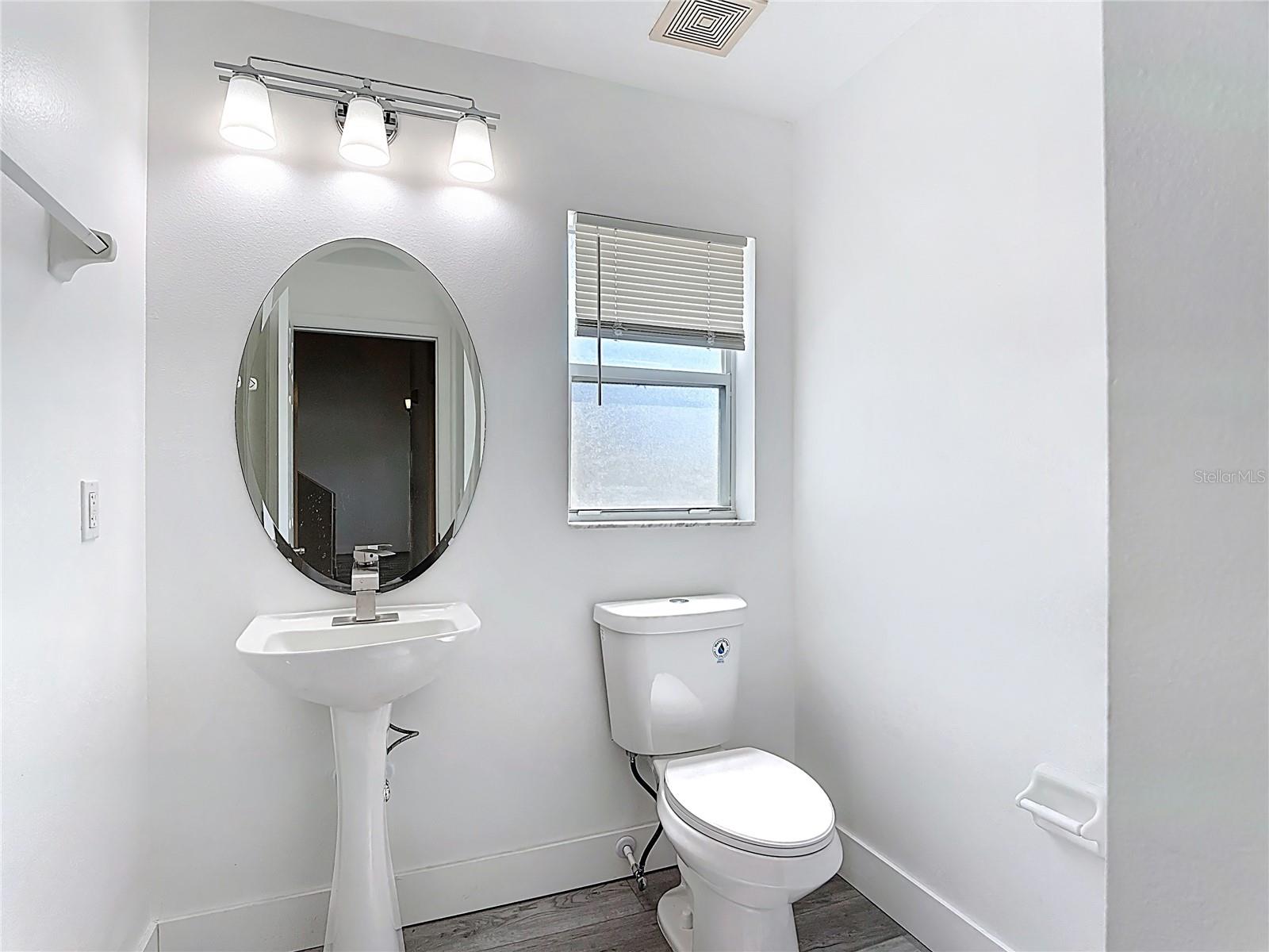 Image 20 of 57 For 406 Wildflower Road