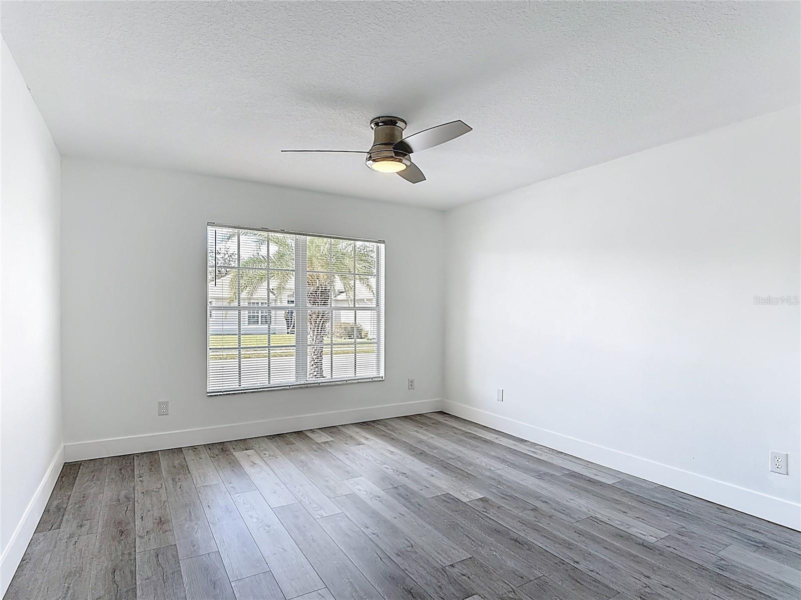 Image 21 of 57 For 406 Wildflower Road