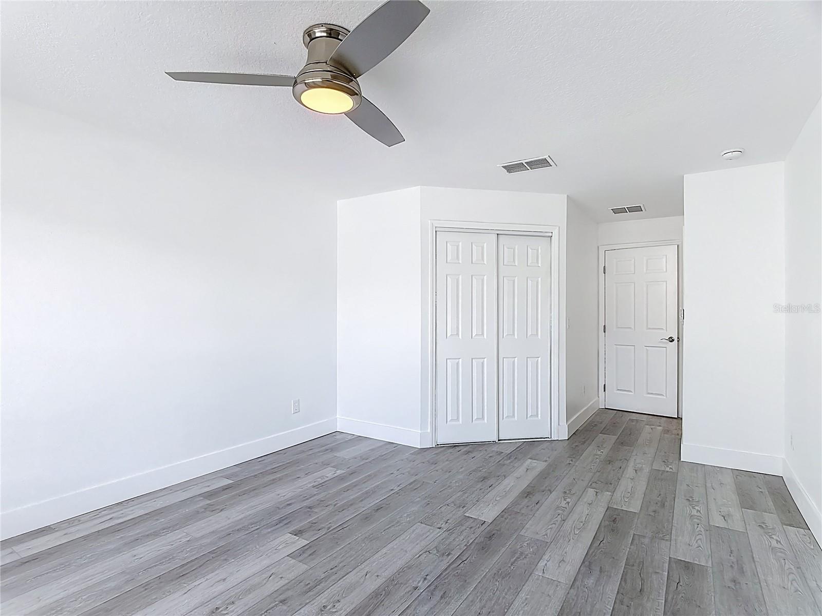 Image 22 of 57 For 406 Wildflower Road