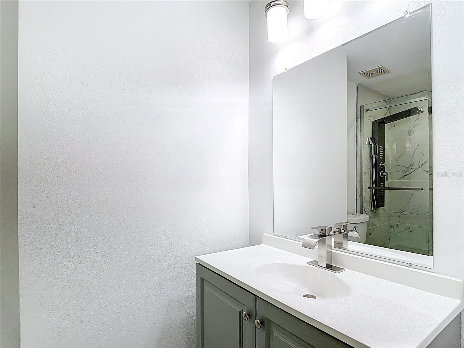 Image 24 of 57 For 406 Wildflower Road