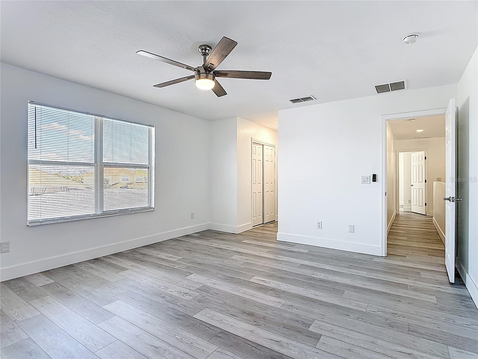 Image 32 of 57 For 406 Wildflower Road